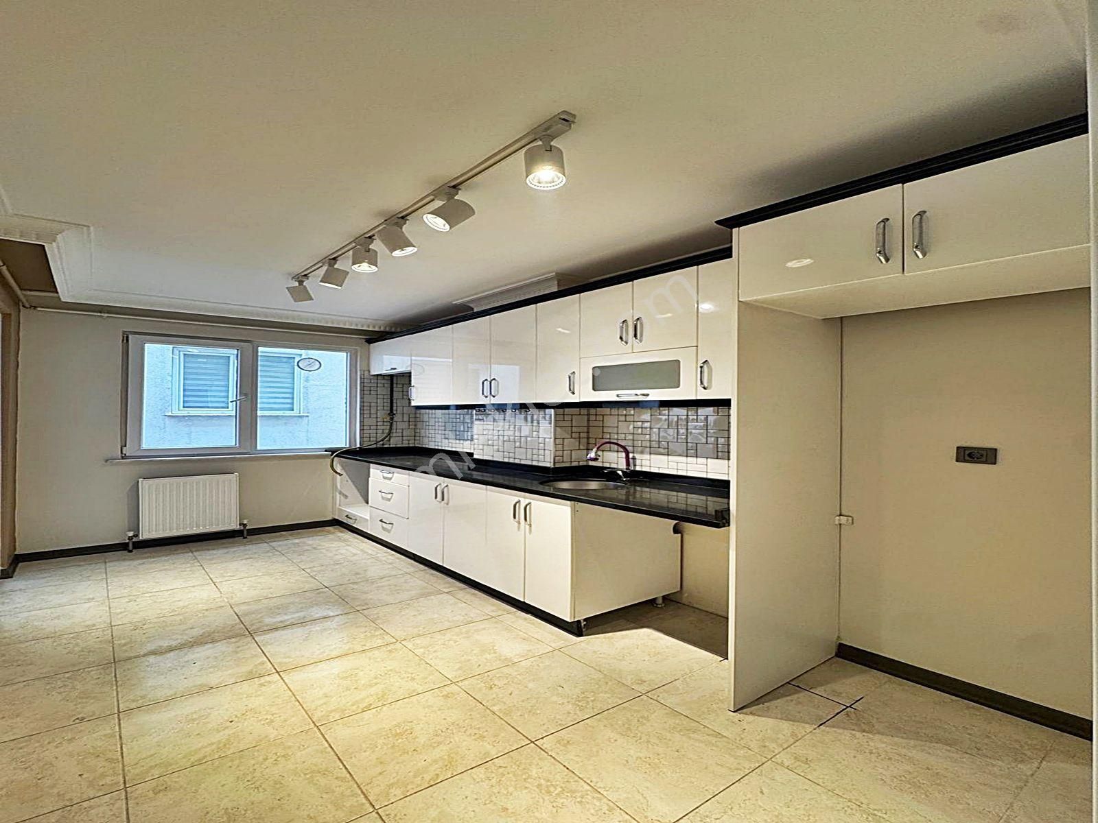 Cadde34 Yapı'dan Üçevler'de Full Dekorlu Krediye Uygun Satılık Balkonlu 2+1 Arakat Daire