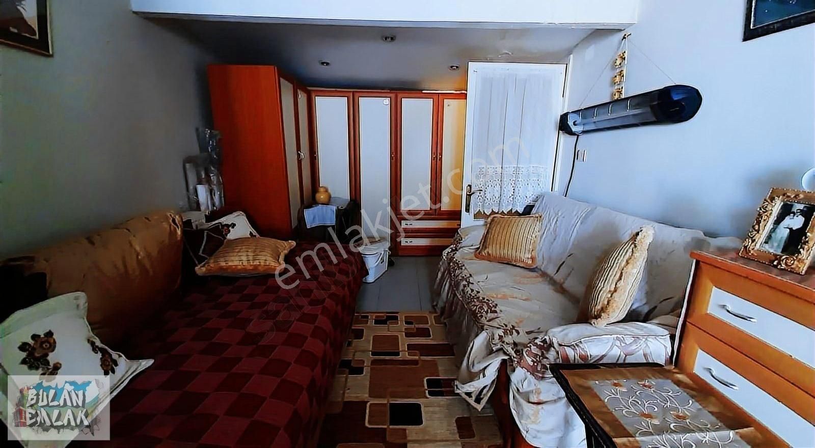 Bulan'dan Ortaköy Merkezde Teraslı Eşyalı 1+1 Çatı Katı Daire - Görsel 16
