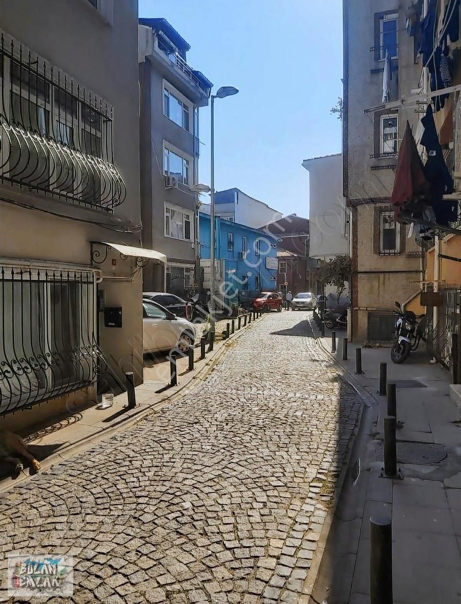 Bulan'dan Ortaköy Merkezde Teraslı Eşyalı 1+1 Çatı Katı Daire - Görsel 14
