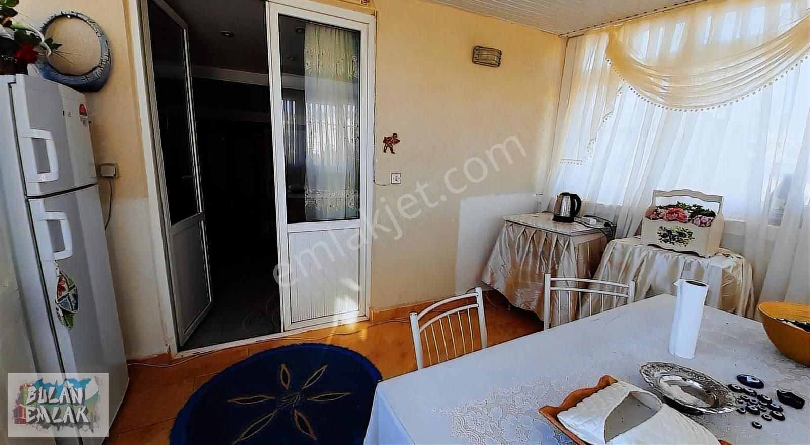 Bulan'dan Ortaköy Merkezde Teraslı Eşyalı 1+1 Çatı Katı Daire - Görsel 19