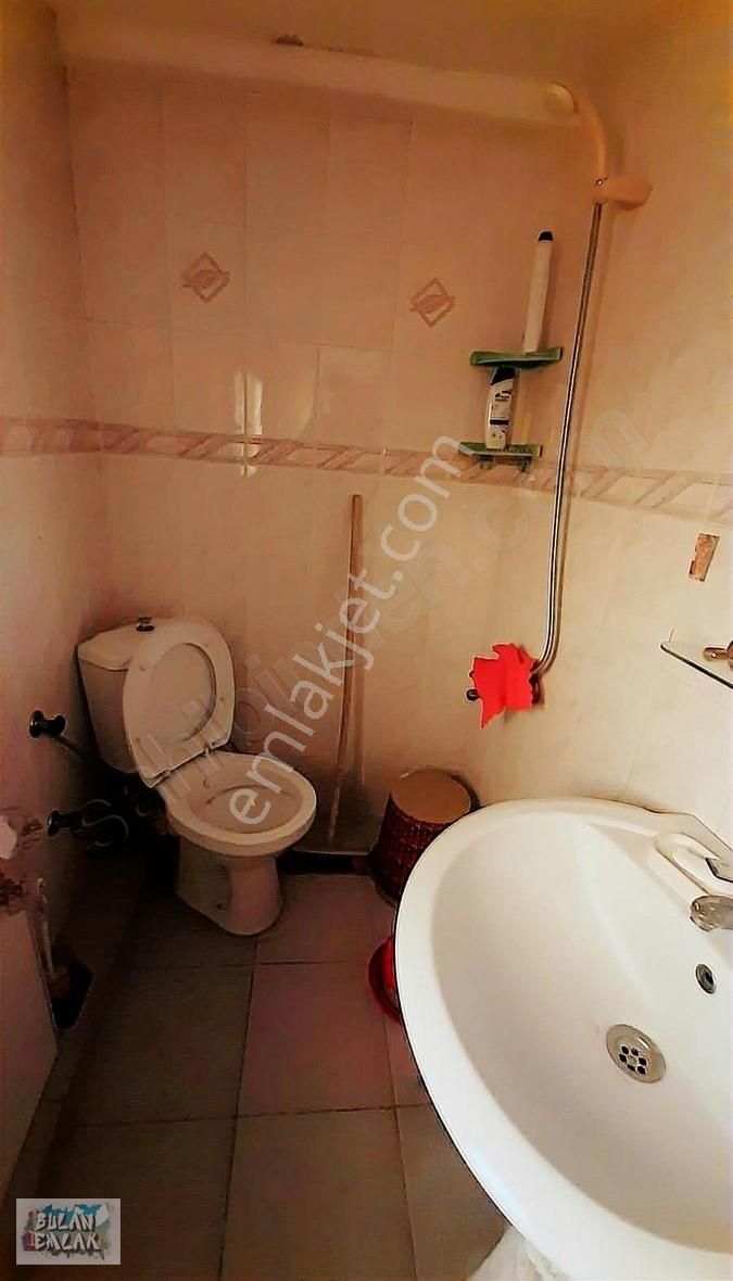 Bulan'dan Ortaköy Merkezde Teraslı Eşyalı 1+1 Çatı Katı Daire - Görsel 8