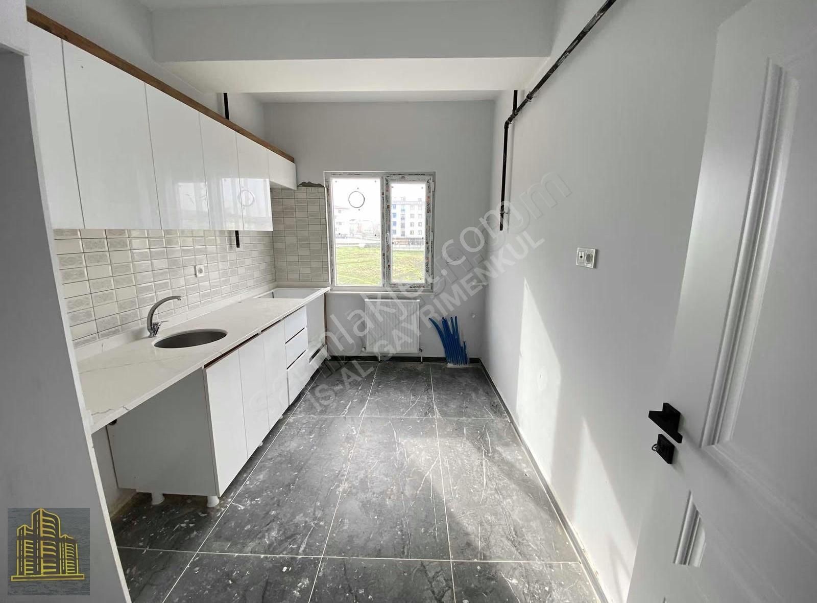 Çerkezköy'de Sıfır Ara Kat 2+1 Kat Ve Cephe Seçenekli Daire - Görsel 26