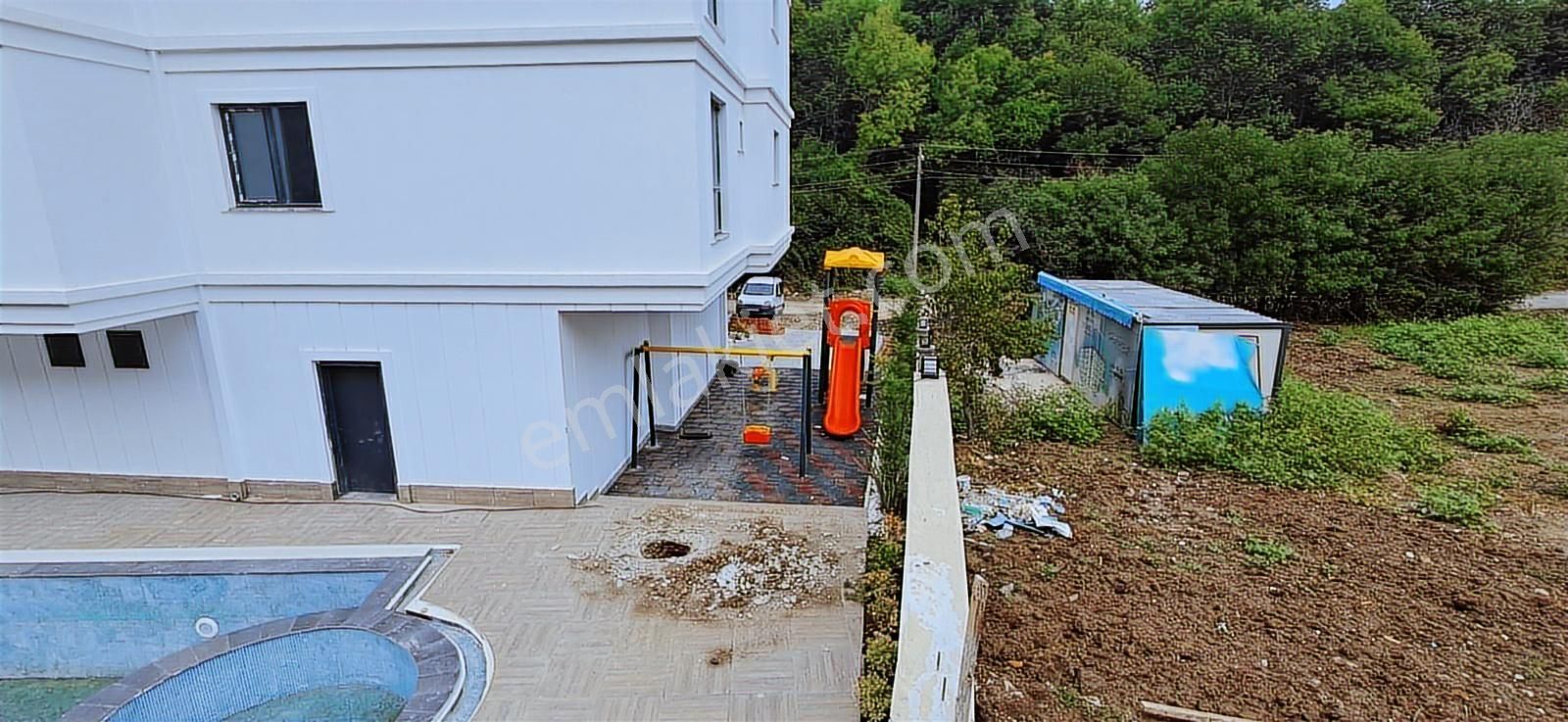 Mavi Atlas Tan Çakırlar Koru Arkasında Havuzlu 1+1 Daire - Görsel 13