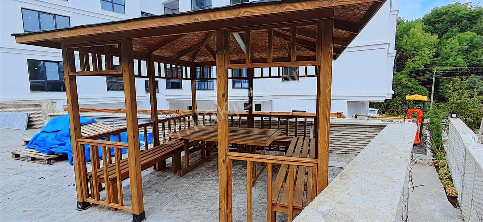 Mavi Atlas Tan Çakırlar Koru Arkasında Havuzlu 1+1 Daire - Görsel 2