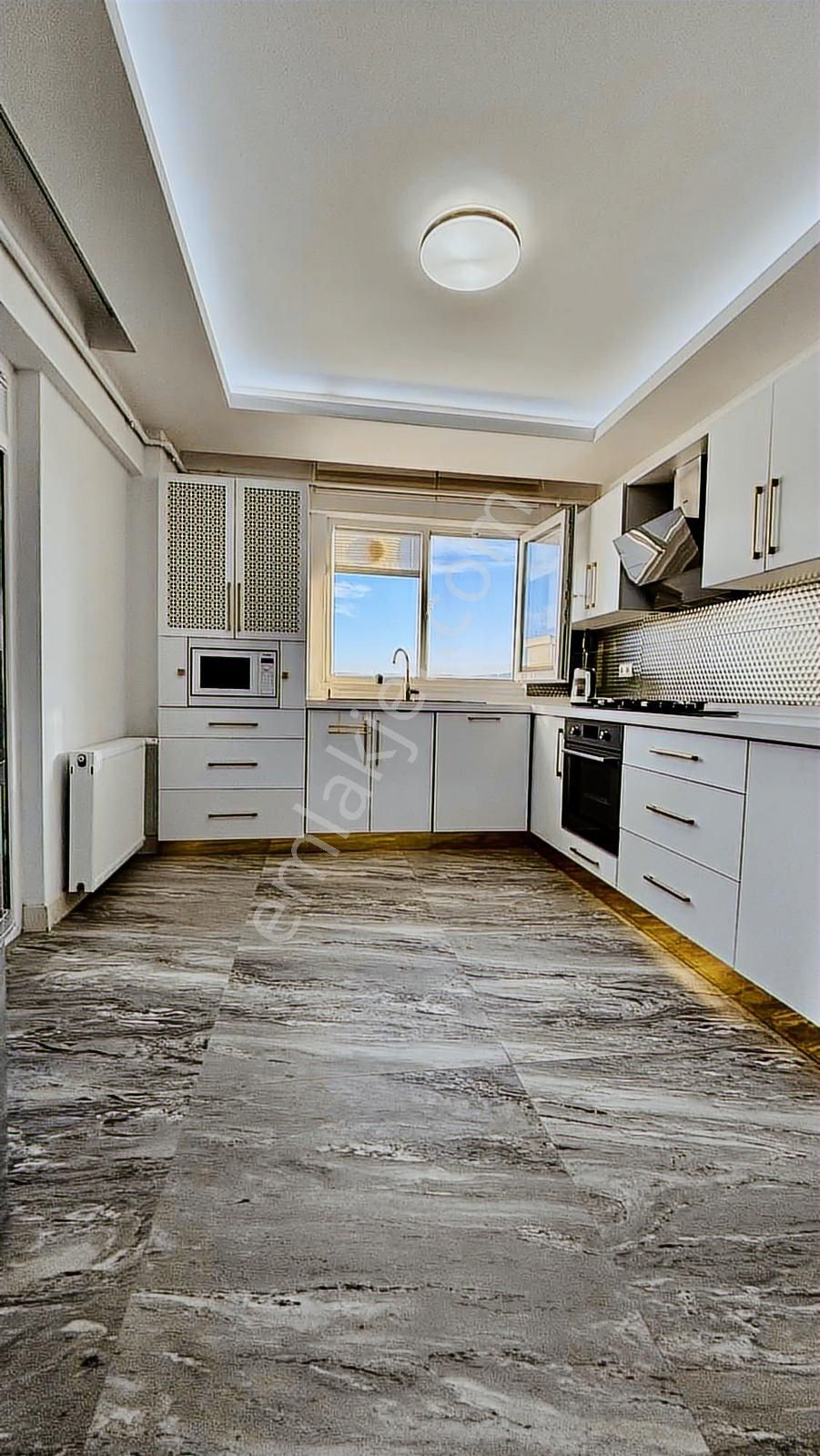 Lüks Sitede Deniz Ve Şehir Manzaralı 180 M2 Geniş Daire - Görsel 11