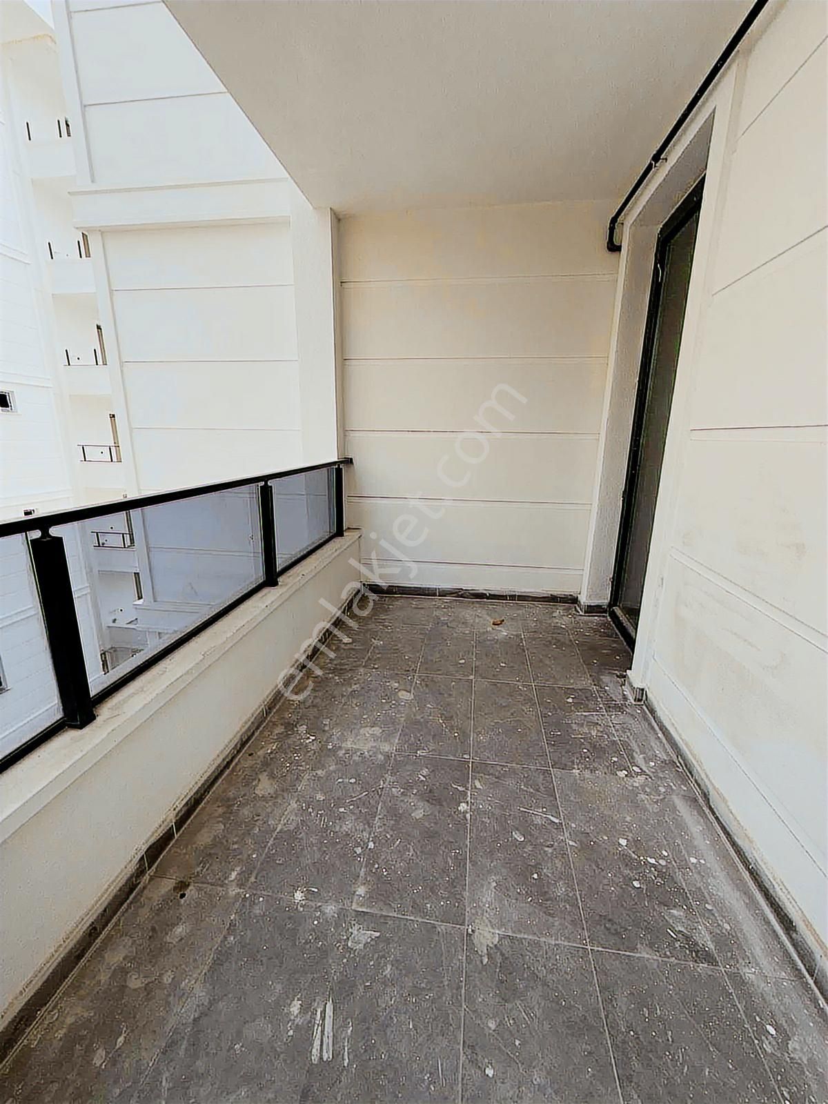 Tramvaya Sahile Yürüme Mesafesinde Lüks 1+1 Daire - Görsel 21