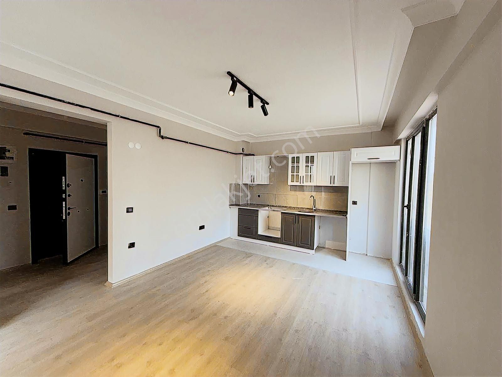 Tramvaya Sahile Yürüme Mesafesinde Lüks 1+1 Daire - Görsel 9