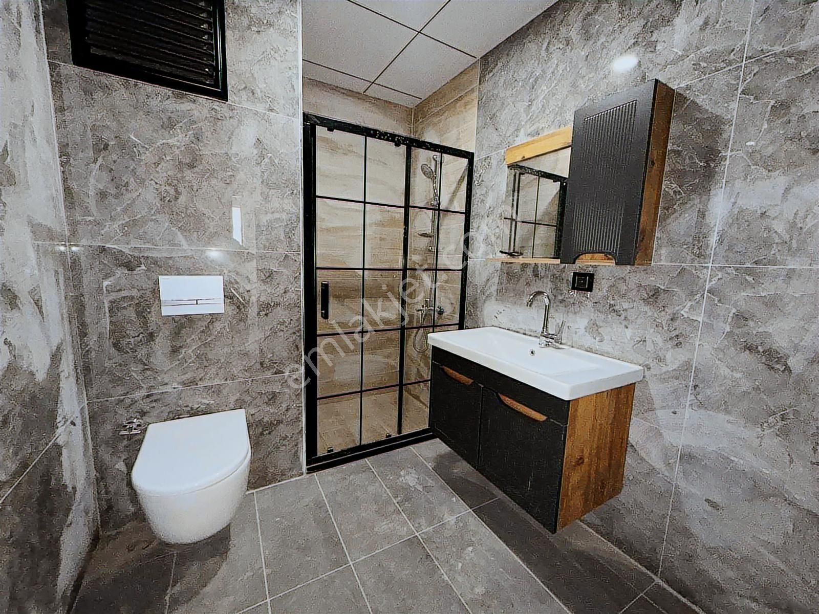 Tramvaya Sahile Yürüme Mesafesinde Lüks 1+1 Daire - Görsel 11