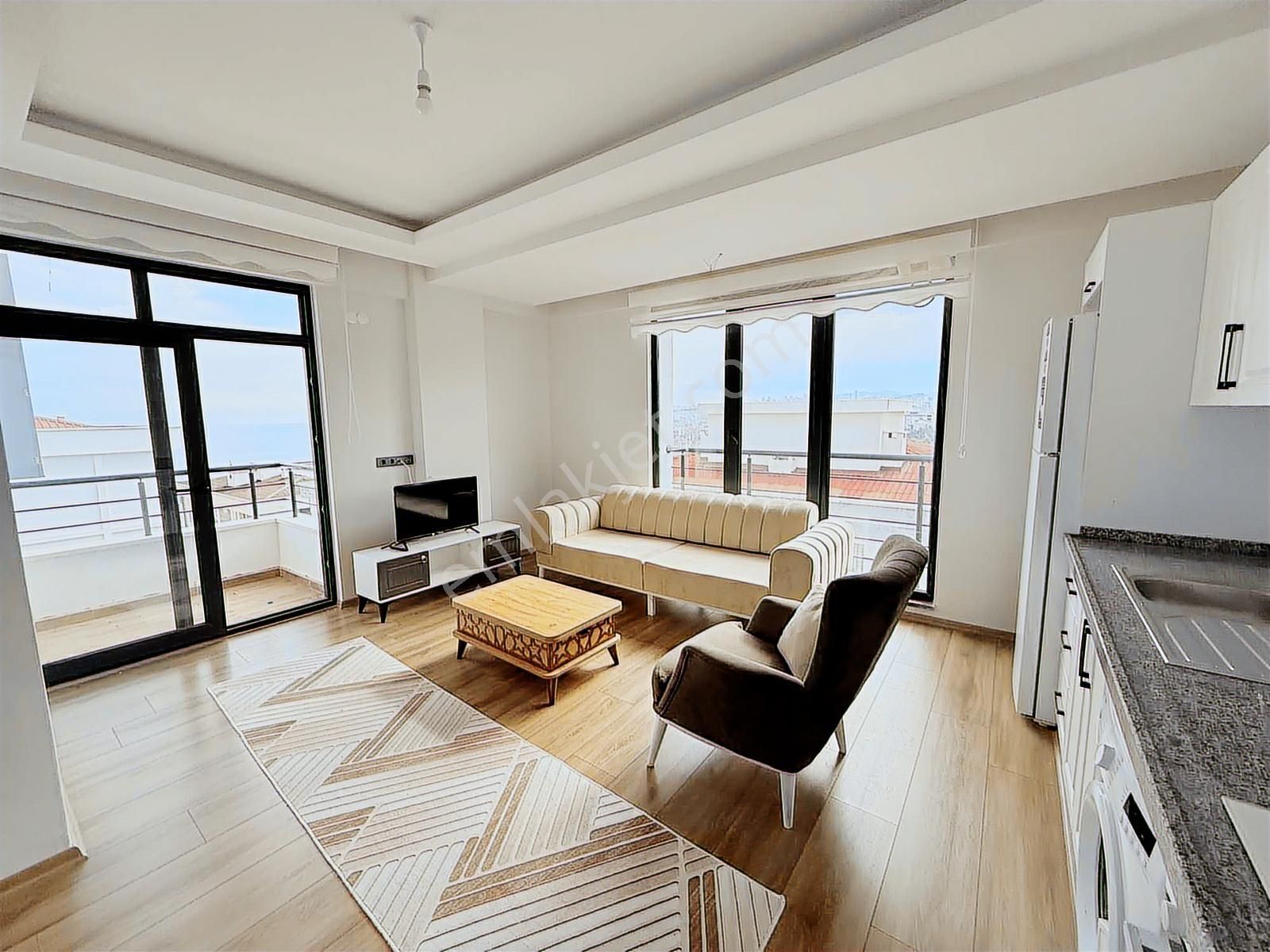 Muhteşem Deniz Manzaralı Tramvaya 5 Dk Lüks 1+1 Daire