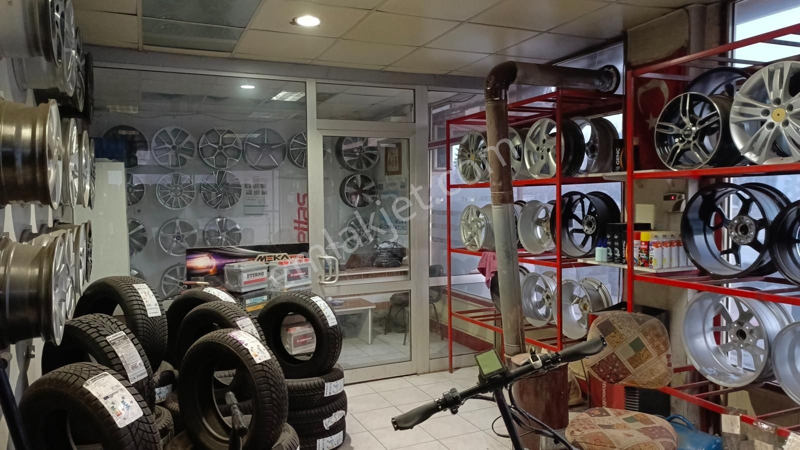 Aykent Sanayi Sitesi Merkezinde Süper 200 M2 Köşe Satılık Dükkan - Görsel 3