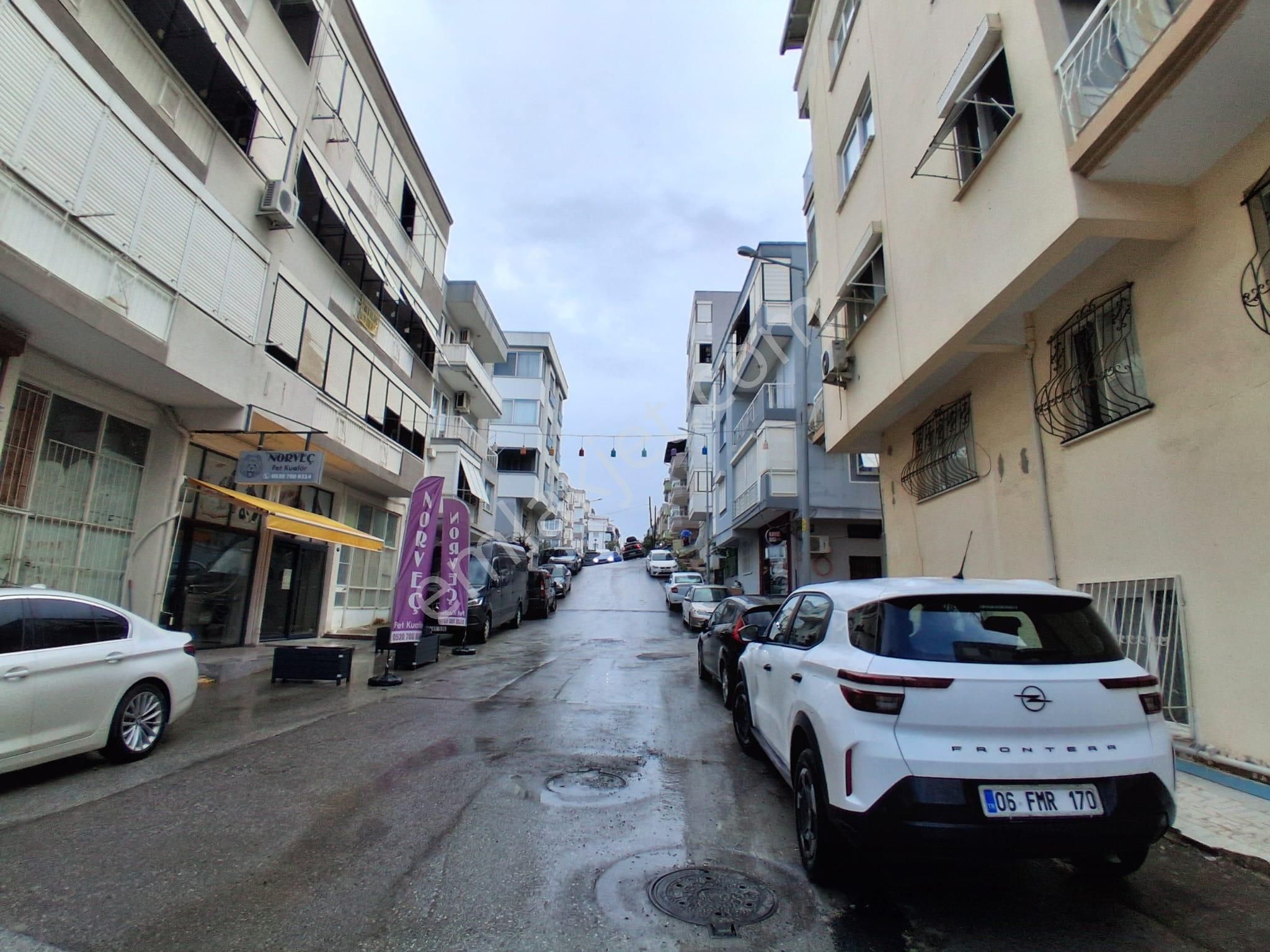 Balçova Korutürk Mahallesinde Satılık Zemin Daire - Görsel 3