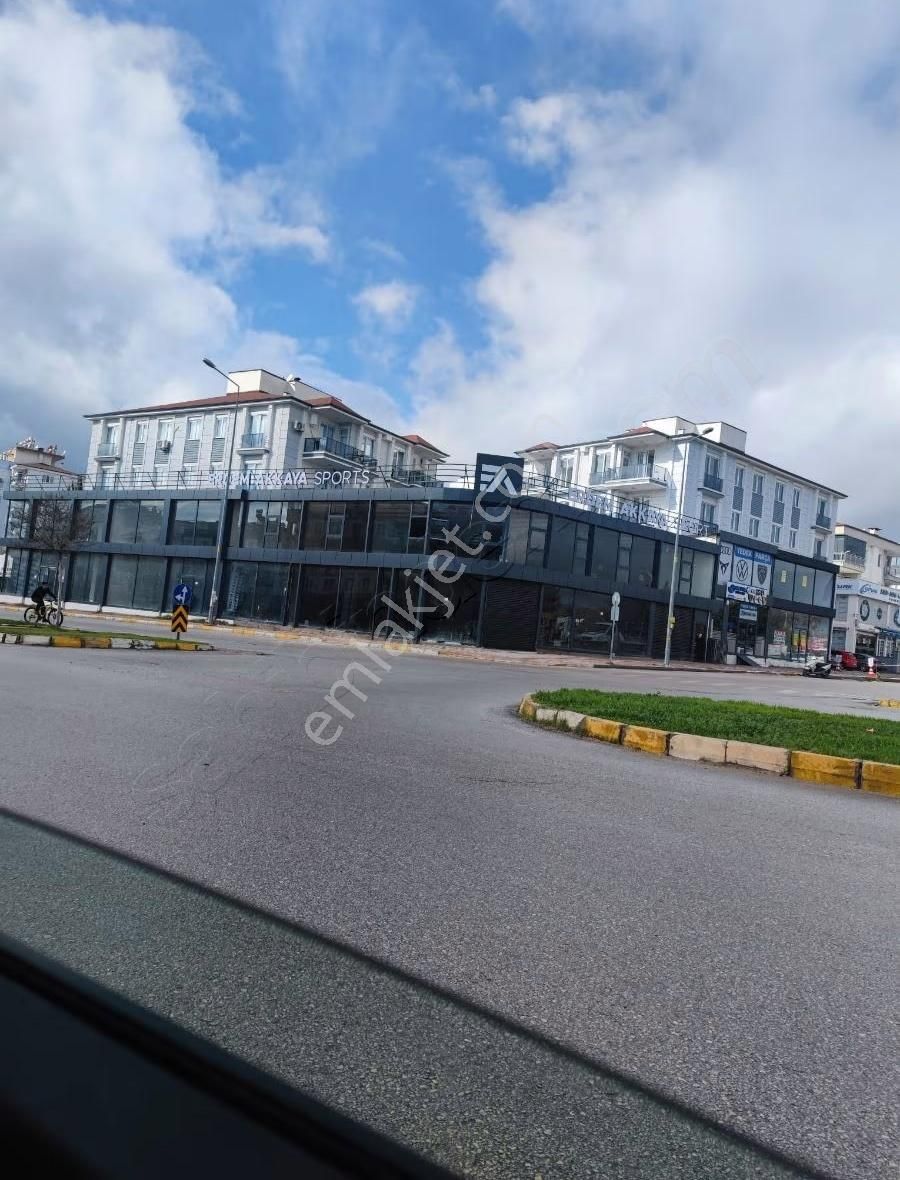 Şafakta Diş Hastanesi Yakınında Havuzlu Sitede Satılık 2+1 Daire - Görsel 12