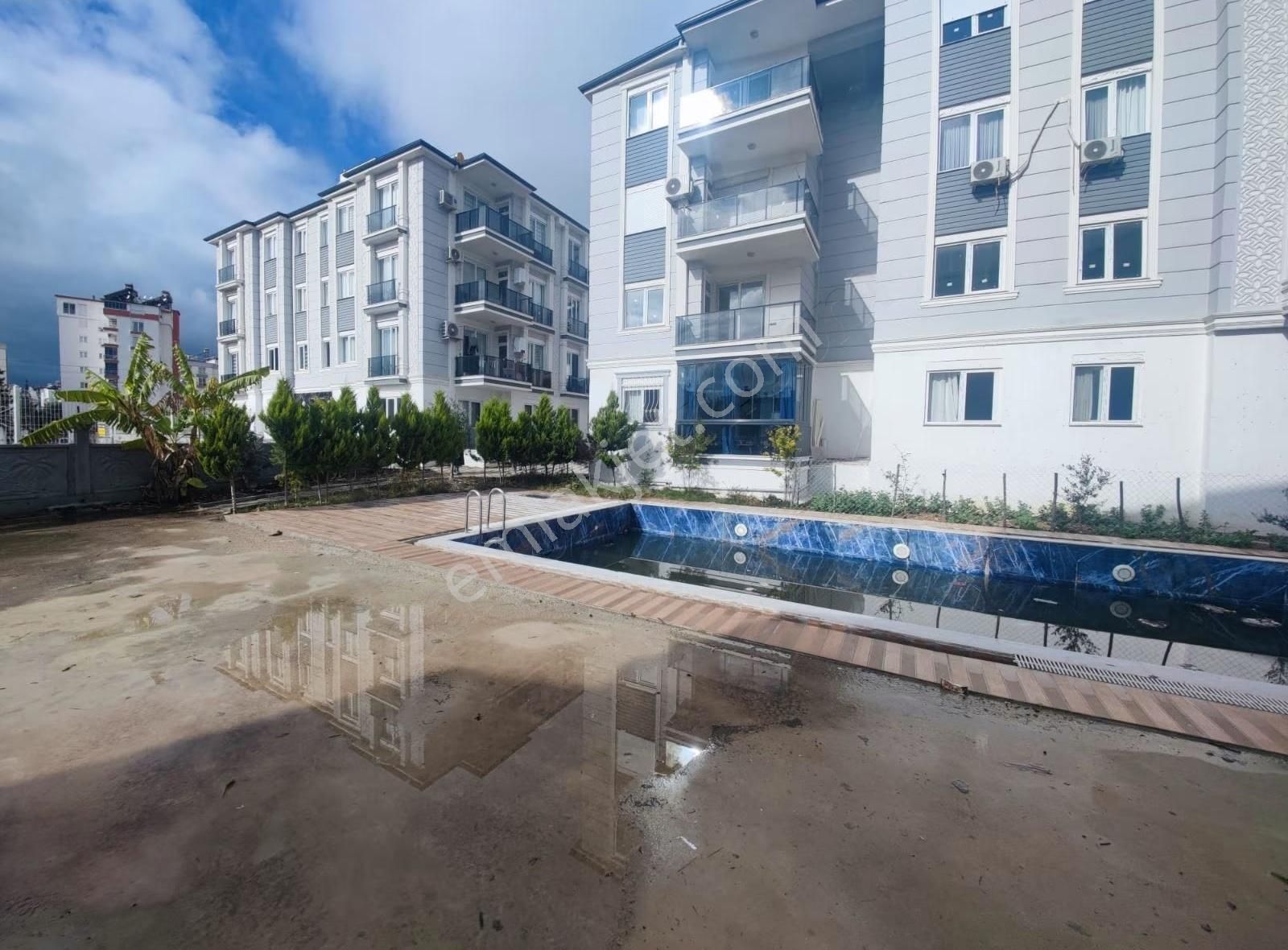 Şafakta Diş Hastanesi Yakınında Havuzlu Sitede Satılık 2+1 Daire - Görsel 10