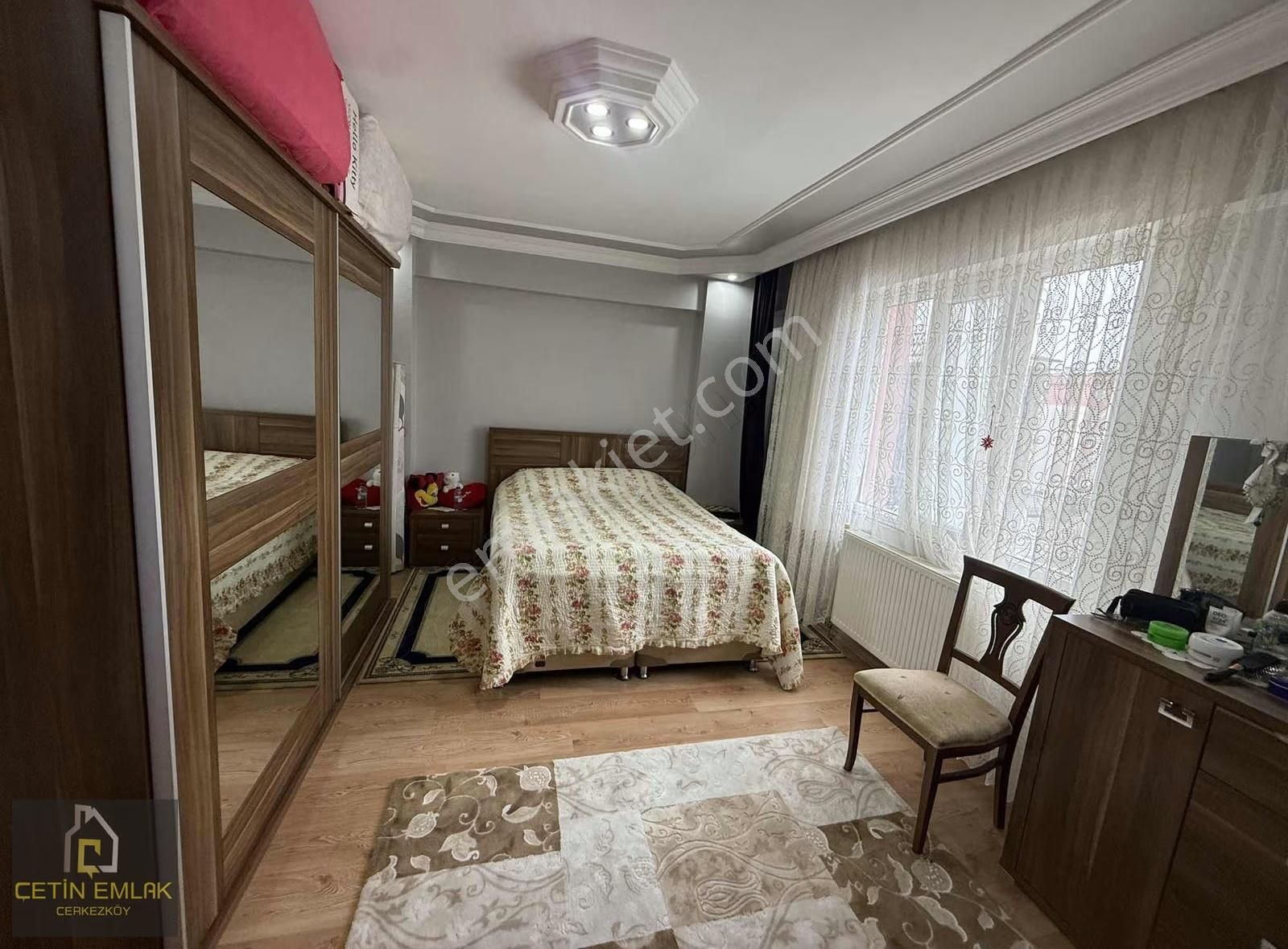 Çetin'den Köşem Mevki 140m² İskanlı Asansörlü 3+1 Arakat Daire - Görsel 3