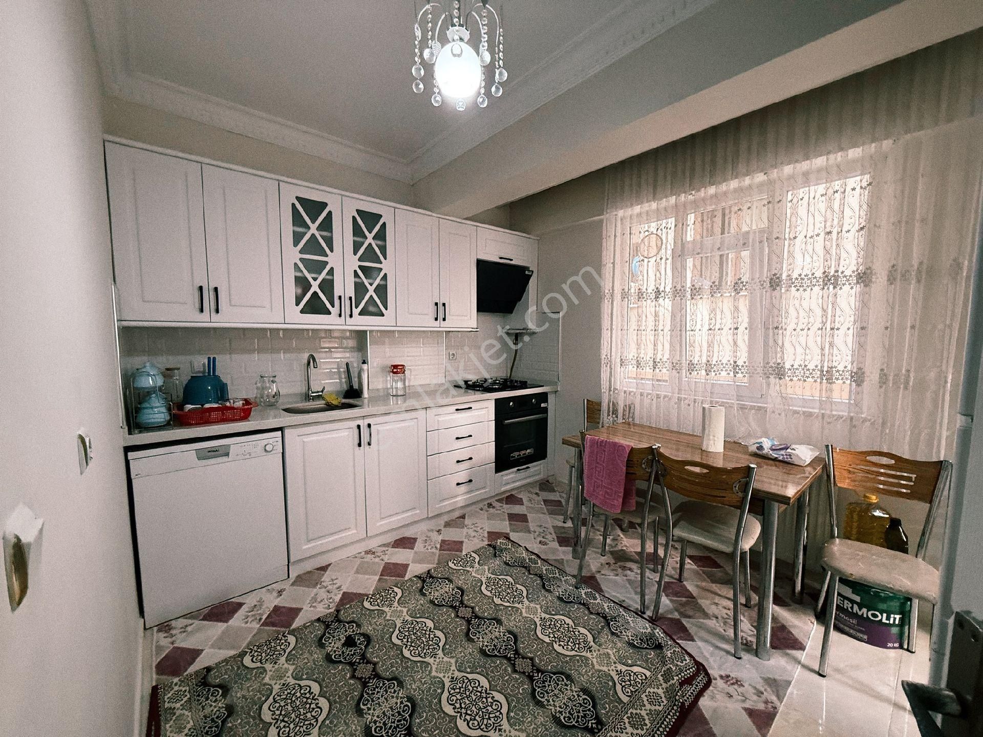 Hicret Emlak'tan Esenler Fatih Mah 3+1 Satılık 135m² Daire - Görsel 12