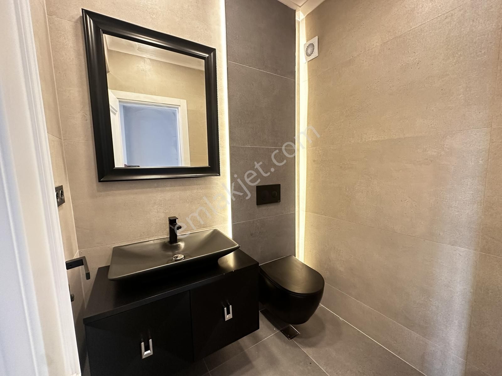 1 Nci Caddeye 100 Metre Şahane Konum Satılık Tam Müstakil Villa - Görsel 14