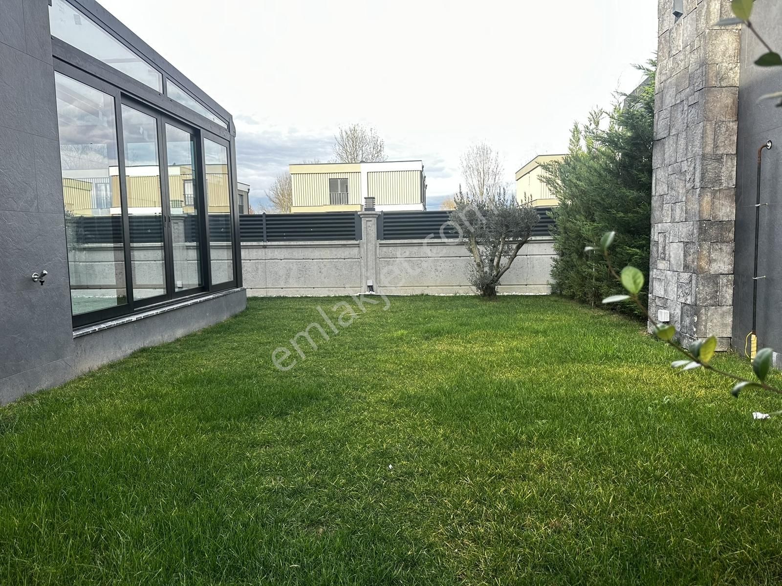 1 Nci Caddeye 100 Metre Şahane Konum Satılık Tam Müstakil Villa - Görsel 21