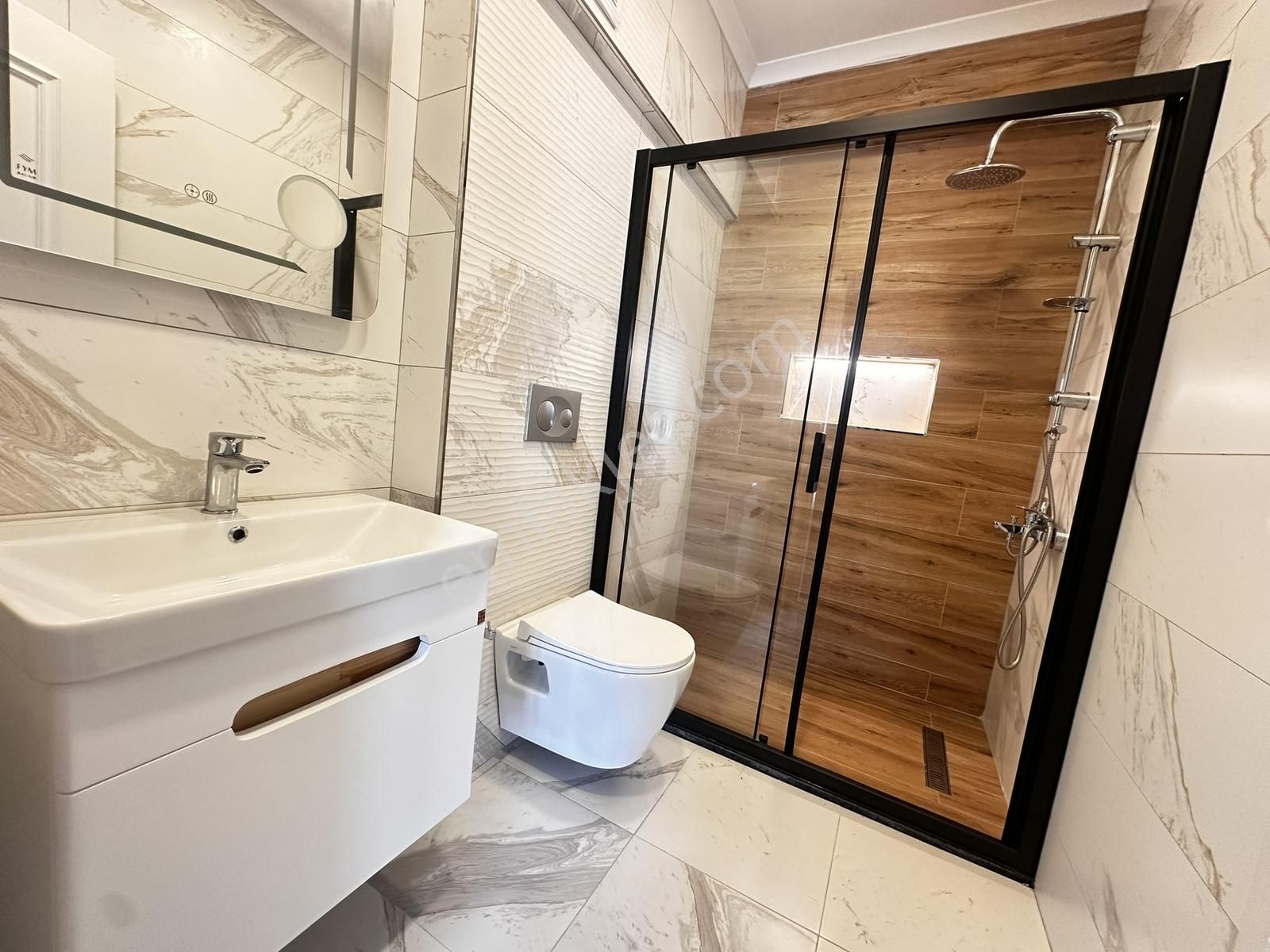 1 Nci Caddeye 100 Metre Şahane Konum Satılık Tam Müstakil Villa - Görsel 8