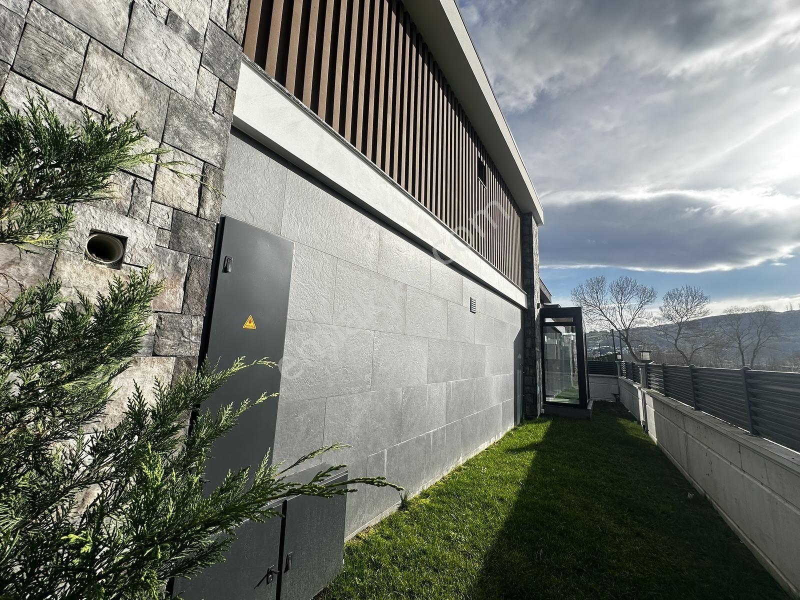 1 Nci Caddeye 100 Metre Şahane Konum Satılık Tam Müstakil Villa - Görsel 30