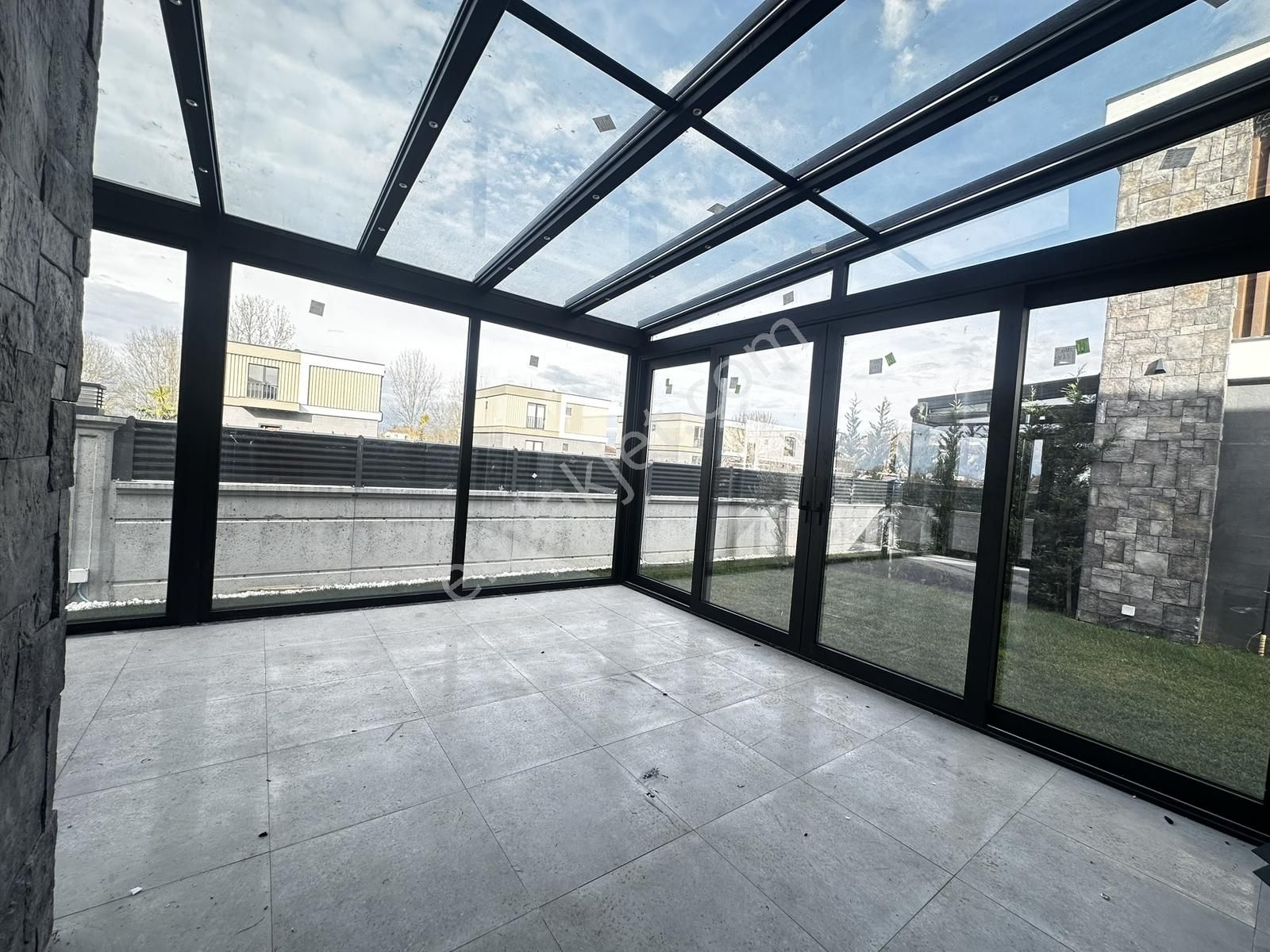 1 Nci Caddeye 100 Metre Şahane Konum Satılık Tam Müstakil Villa - Görsel 23