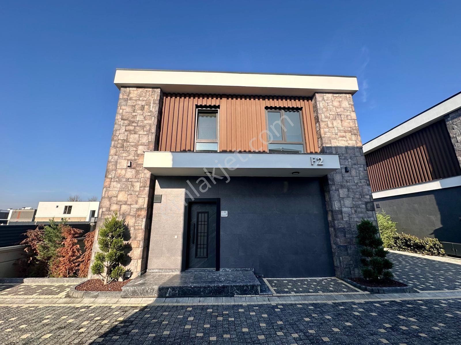 1 Nci Caddeye 100 Metre Şahane Konum Satılık Tam Müstakil Villa - Görsel 6