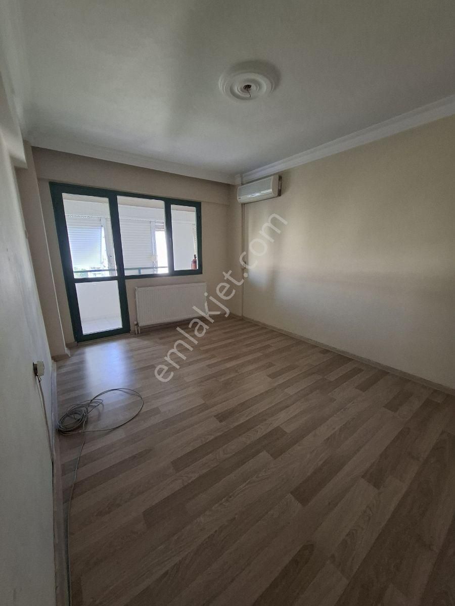 Bayraklı Osmangazıde Kiralık 3+1 Daire - Görsel 8