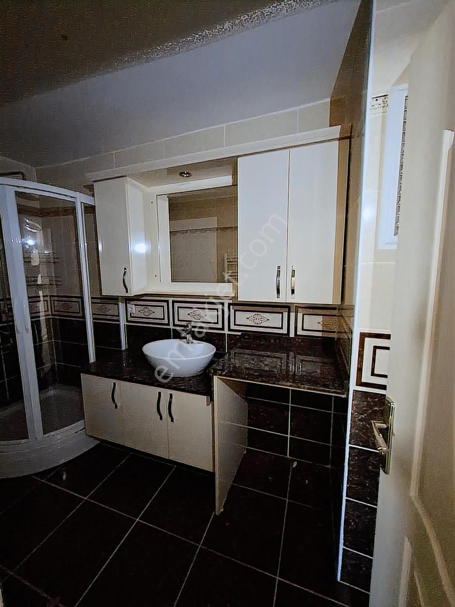 Bayraklı Osmangazıde Kiralık 3+1 Daire - Görsel 16