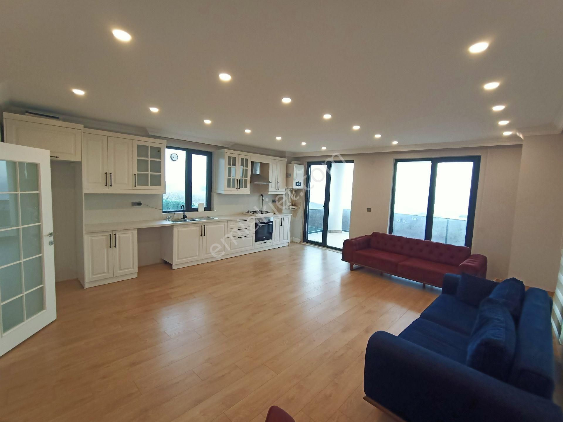 Karacaköyde Kapanmaz Deniz Manzaralı Tam Müstakil Villa - Görsel 21