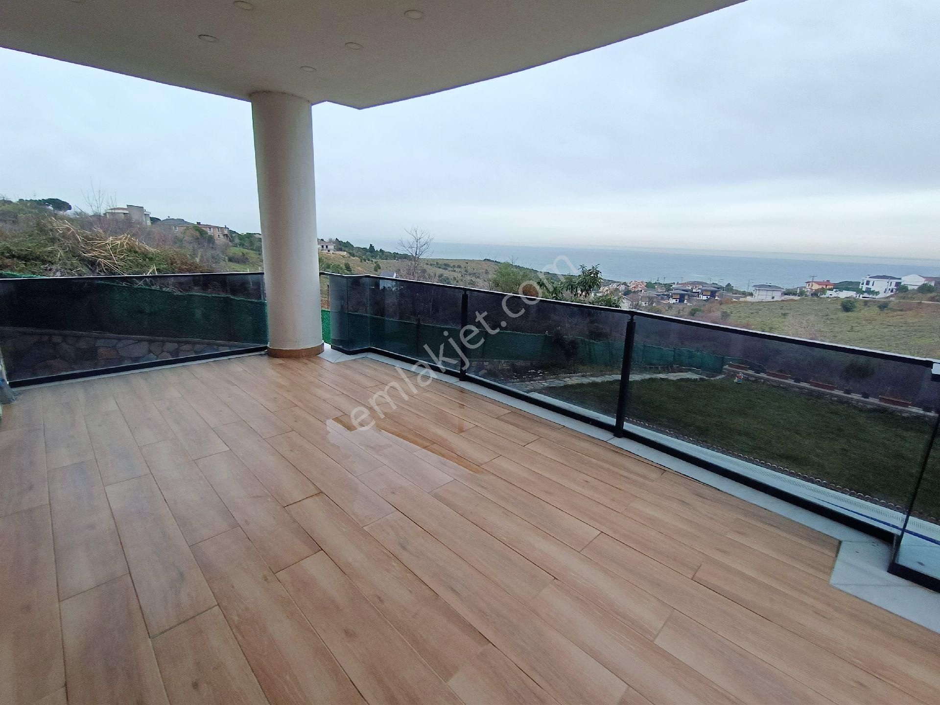 Karacaköyde Kapanmaz Deniz Manzaralı Tam Müstakil Villa - Görsel 18