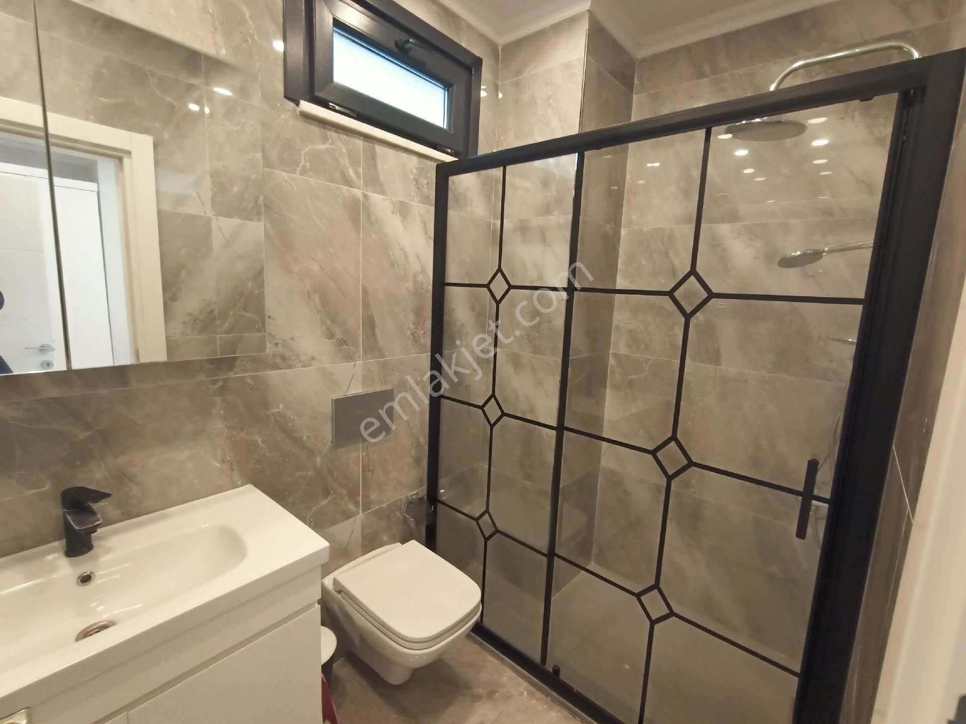 Karacaköyde Kapanmaz Deniz Manzaralı Tam Müstakil Villa - Görsel 22