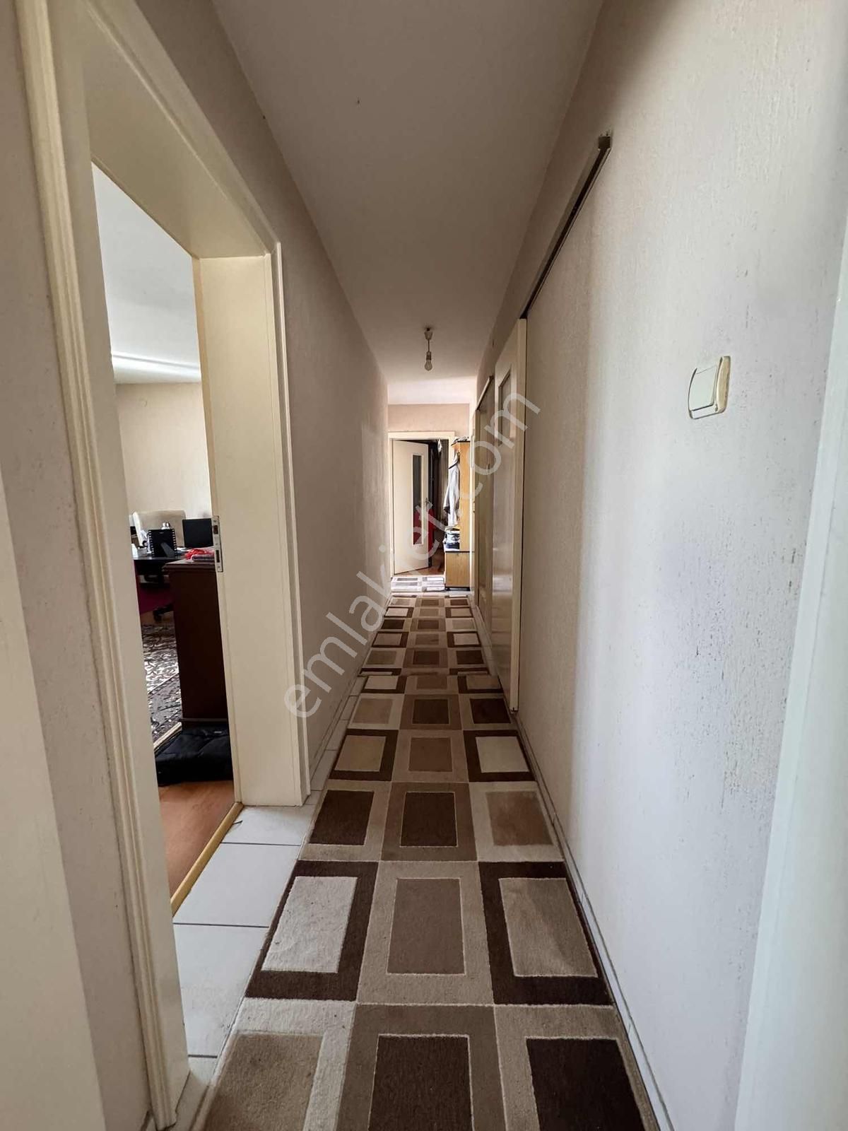 Bornova Atatürk Mah 3+1 Eşyalı Daire - Görsel 23