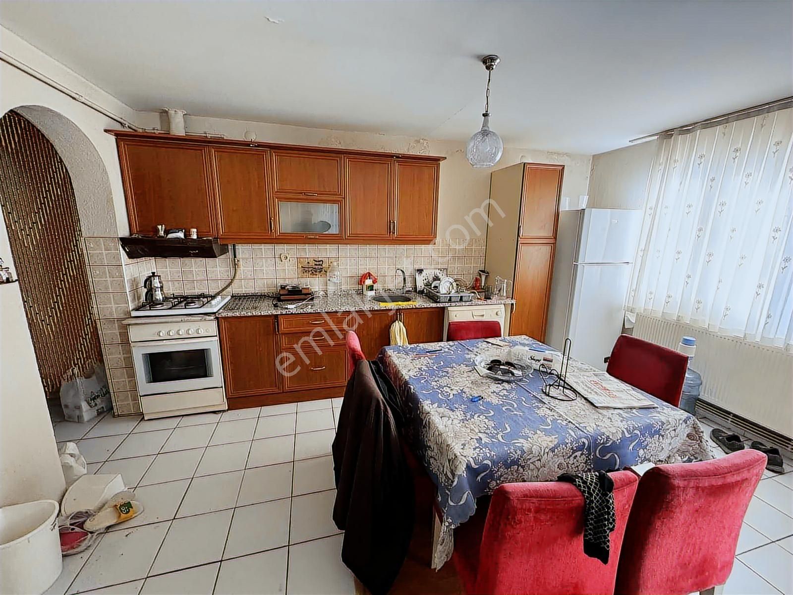 Bornova Atatürk Mah 3+1 Eşyalı Daire - Görsel 5