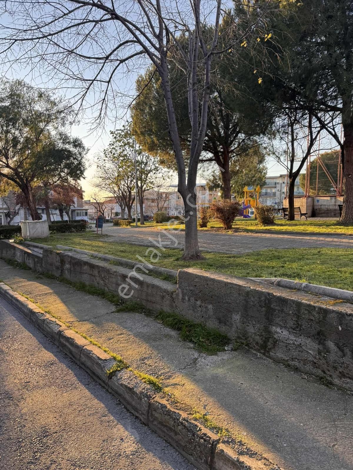 Bornova İnönü Mah 1+1 Eşyalı Daire - Görsel 12