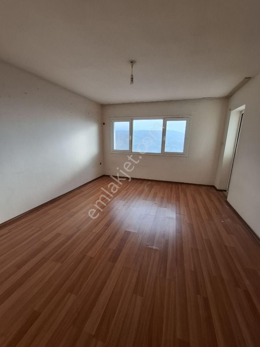 Bornova Evka4 Satılık Kapalı Mutfak Daire - Görsel 2