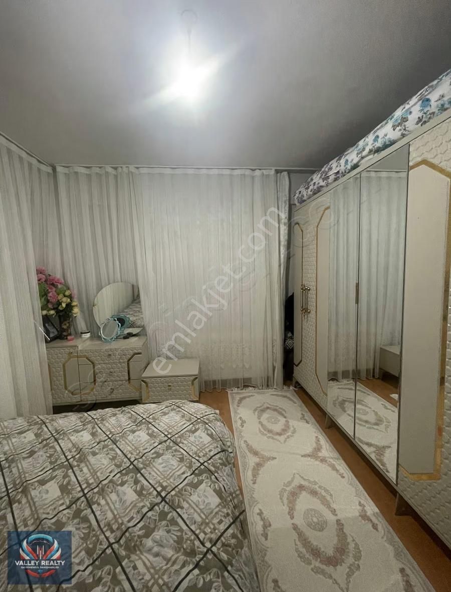 Valleyden Nusratiyede Yüksek Giriş Balkonlu 3+1 Satılık Daire! - Görsel 13