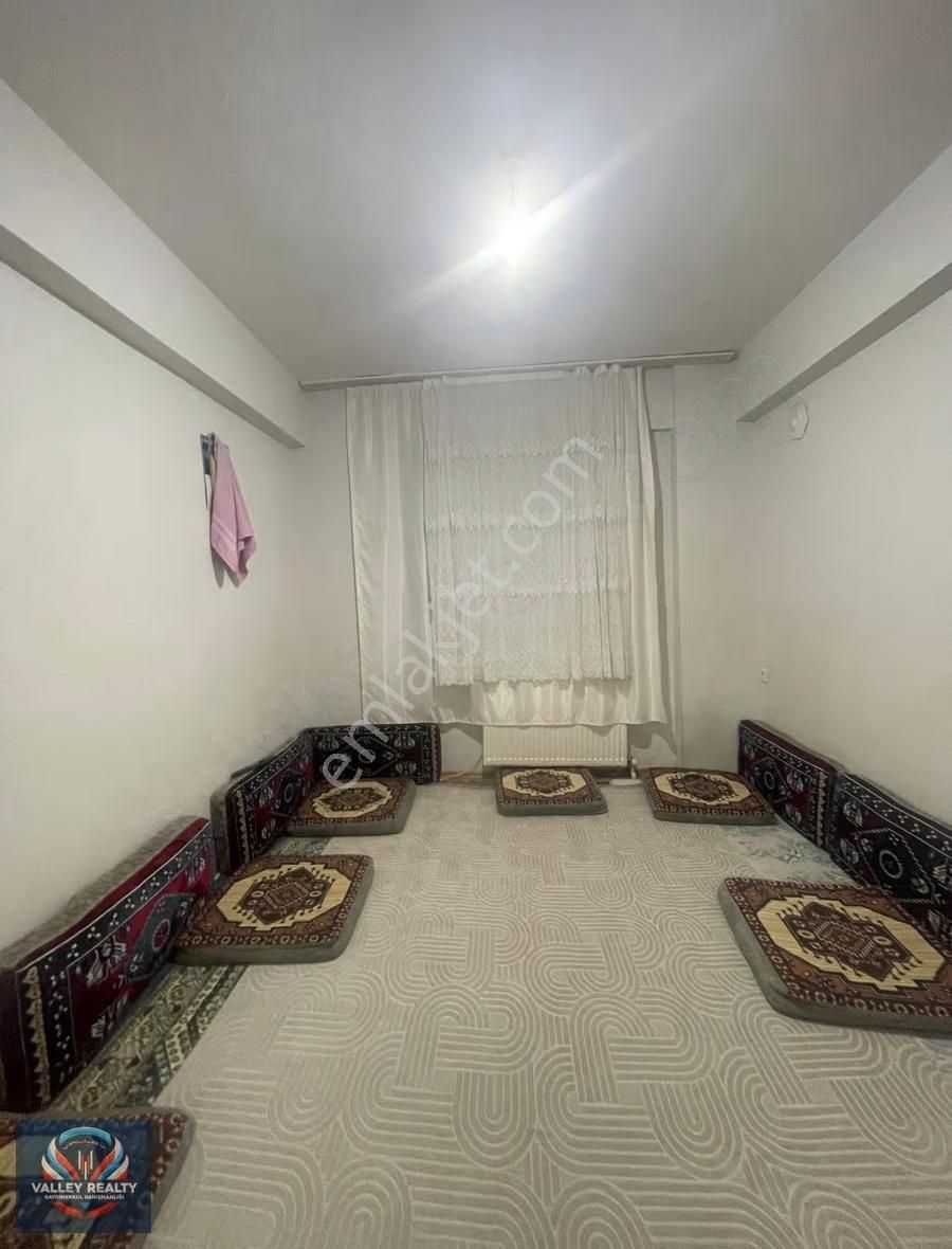 Valleyden Nusratiyede Yüksek Giriş Balkonlu 3+1 Satılık Daire! - Görsel 15