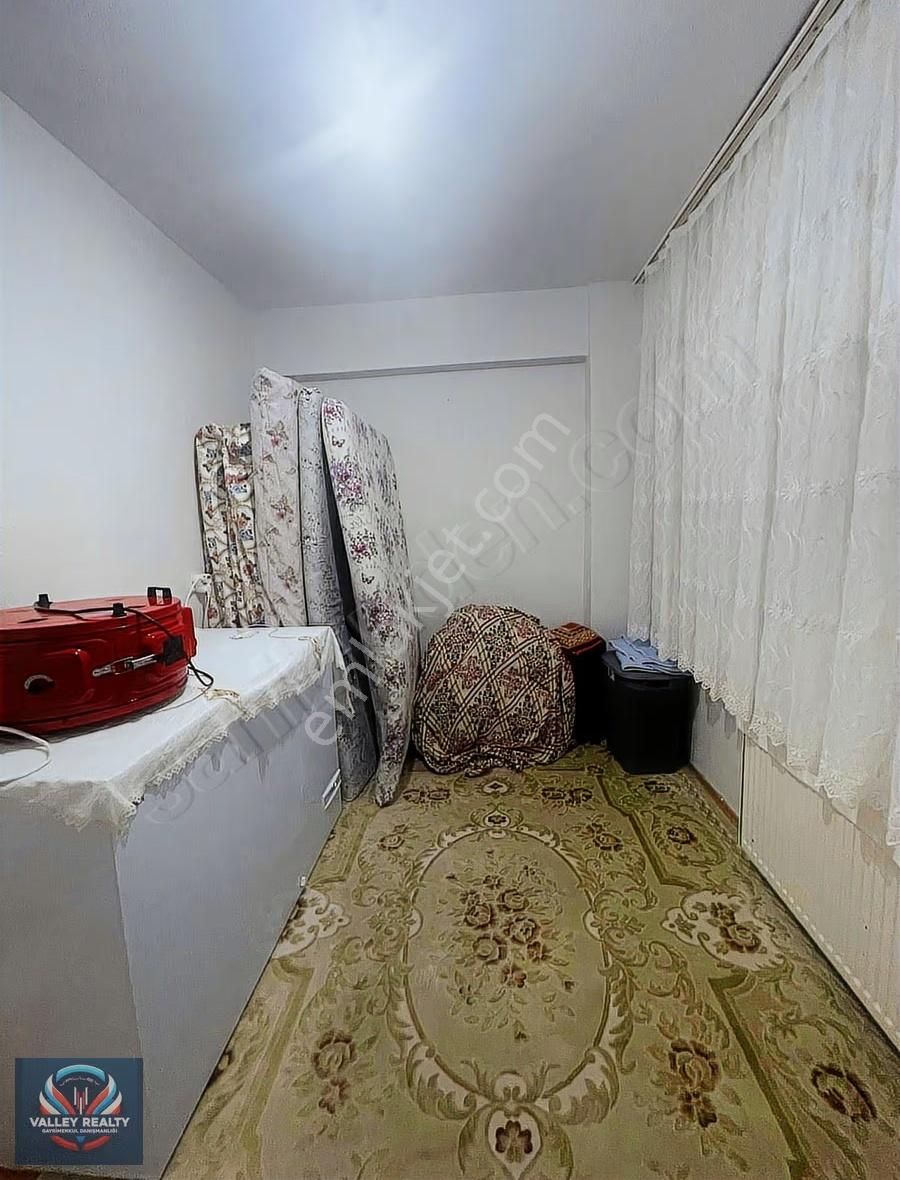 Valleyden Nusratiyede Yüksek Giriş Balkonlu 3+1 Satılık Daire! - Görsel 8