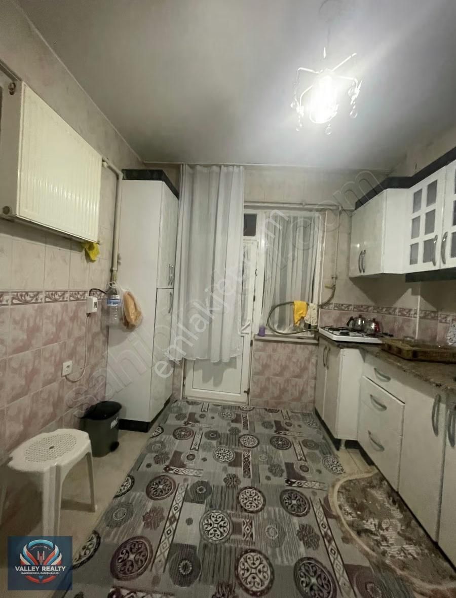 Valleyden Nusratiyede Yüksek Giriş Balkonlu 3+1 Satılık Daire! - Görsel 4