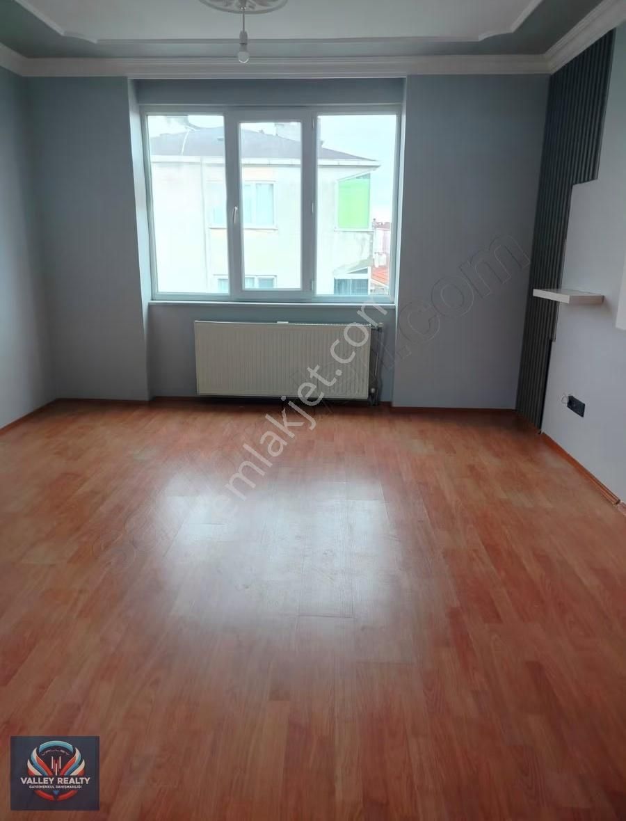 Valleyden Çobançeşmede Asansörlü, Otoparklı 2+1 Satılık Daire! - Görsel 10