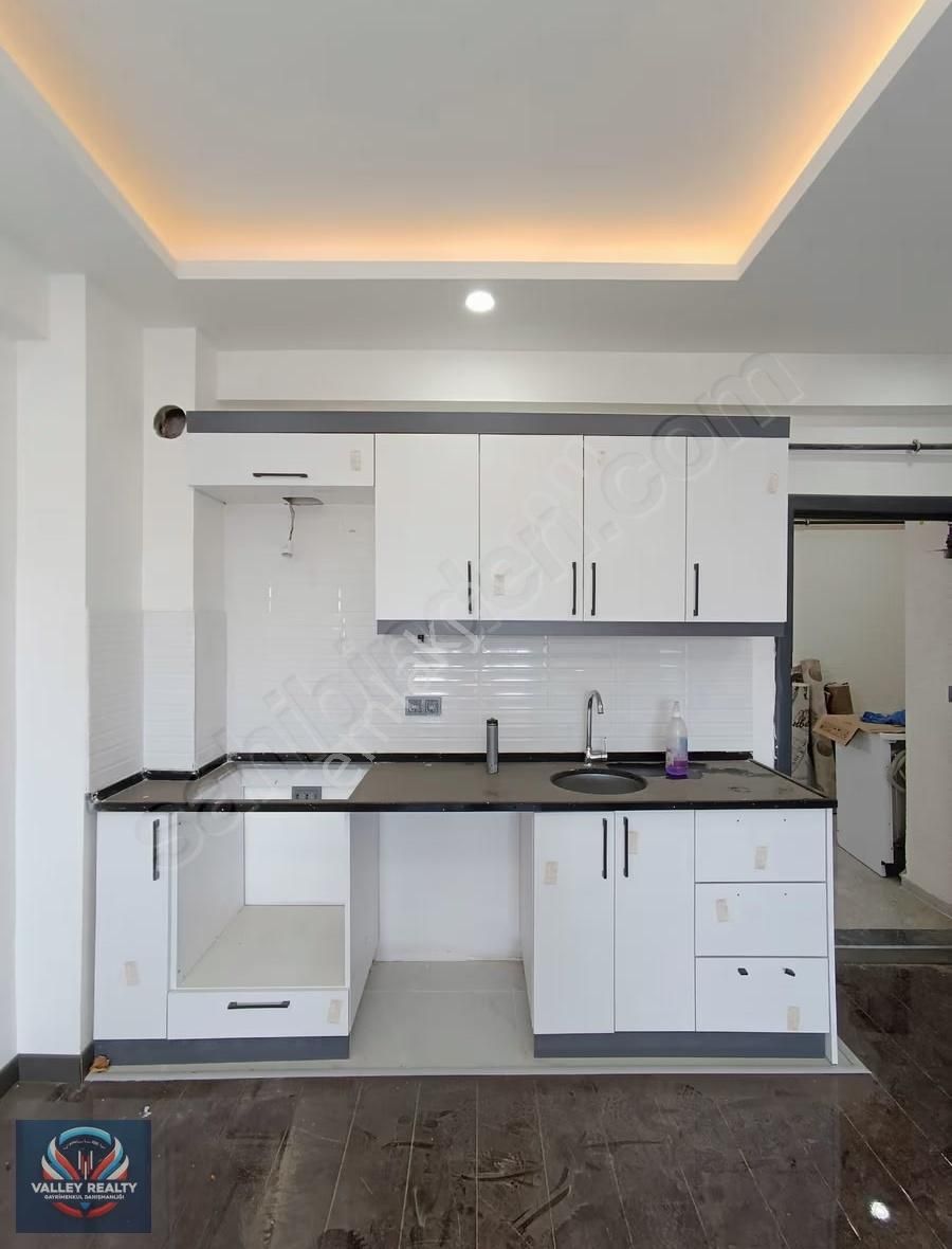 Valleyden Zafer Mah. Sıfır, Otoparklı 1+1 Satılık Daire!! - Görsel 2
