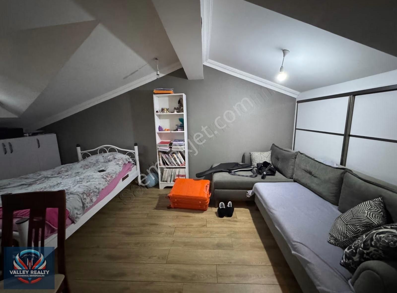 Valleyden Hürriyet Mahallesinde 6+1 Satılık Lüks Villa! - Görsel 14