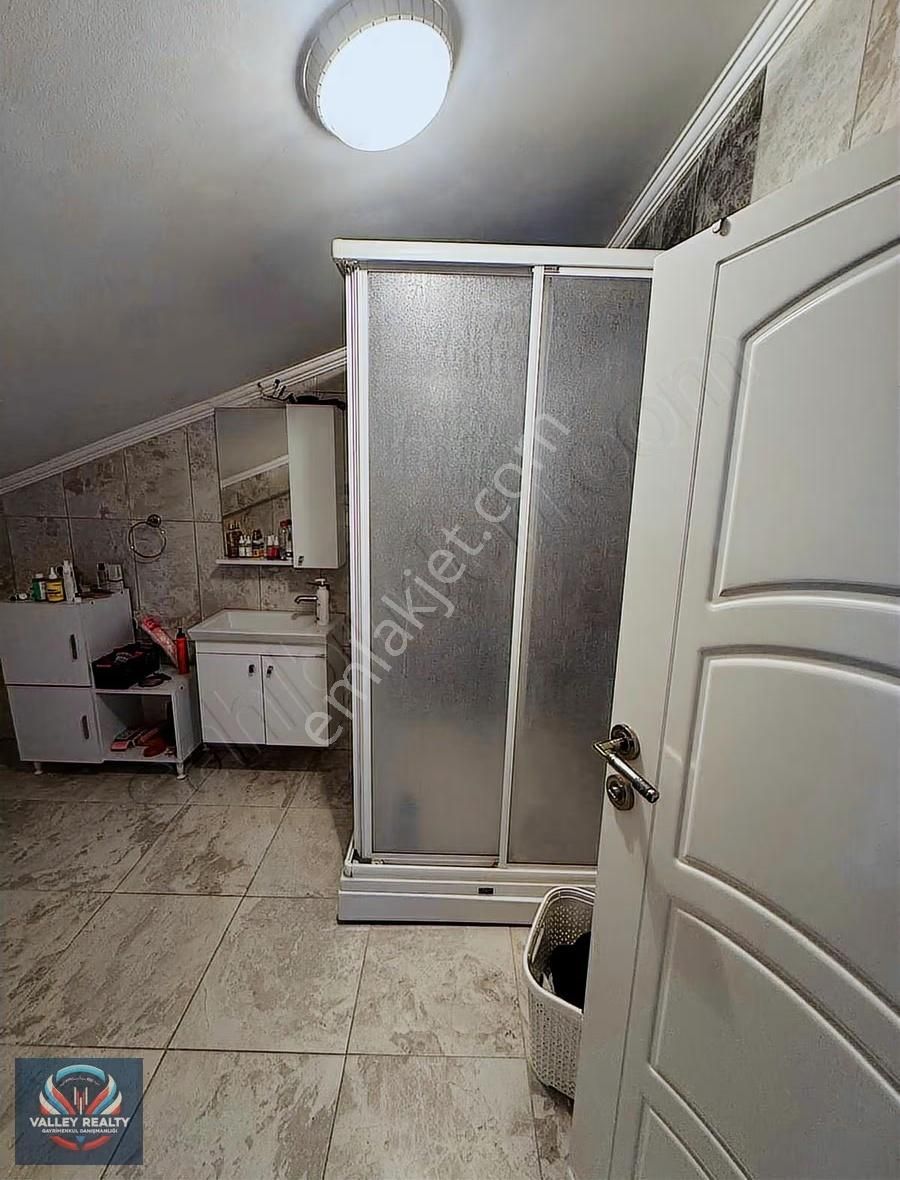 Valleyden Hürriyet Mahallesinde 6+1 Satılık Lüks Villa! - Görsel 32