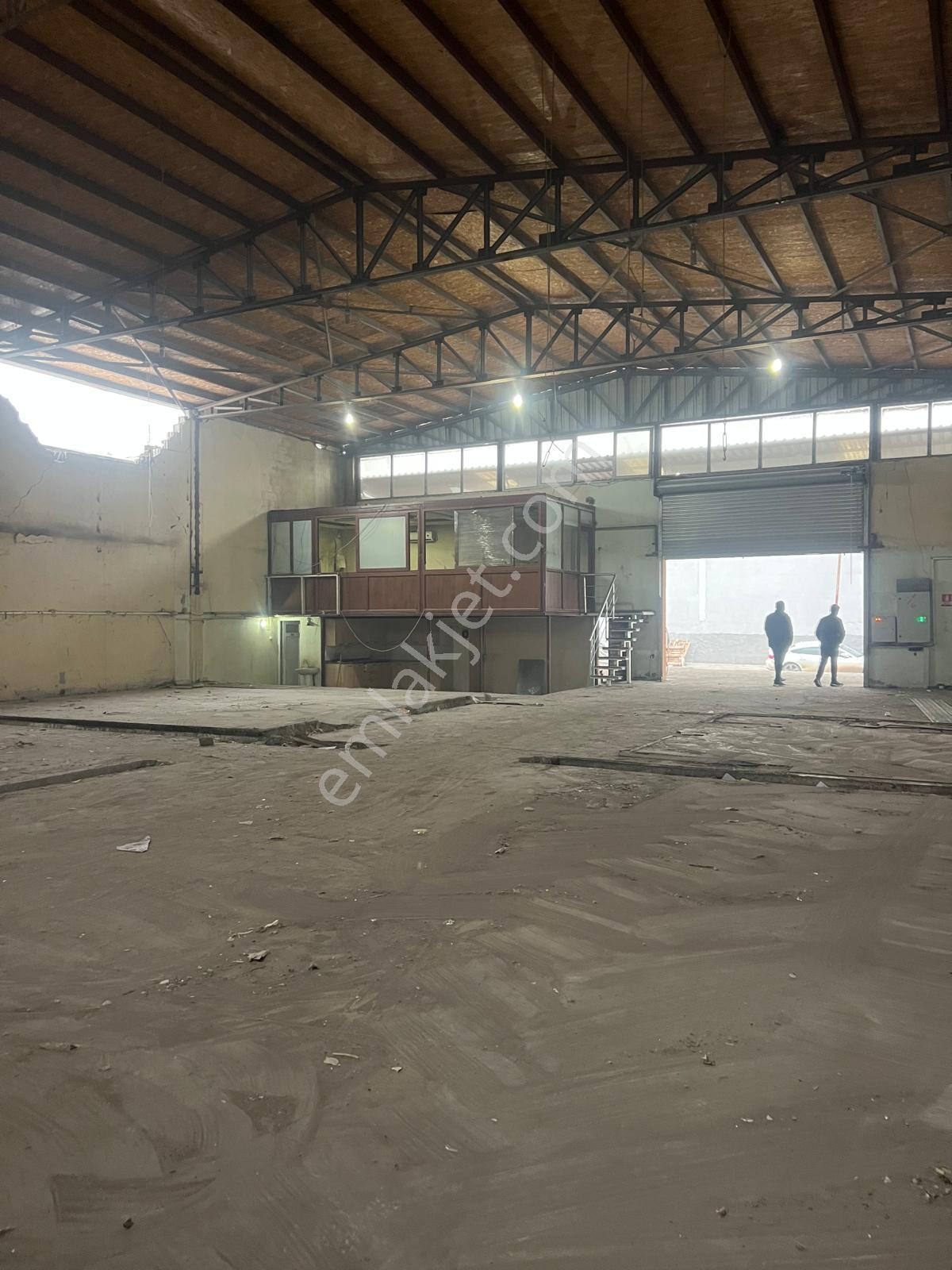 Odun Ambarları'nda Kiralık 450m² İş Yeri - Yükleme Rampalı - Görsel 3