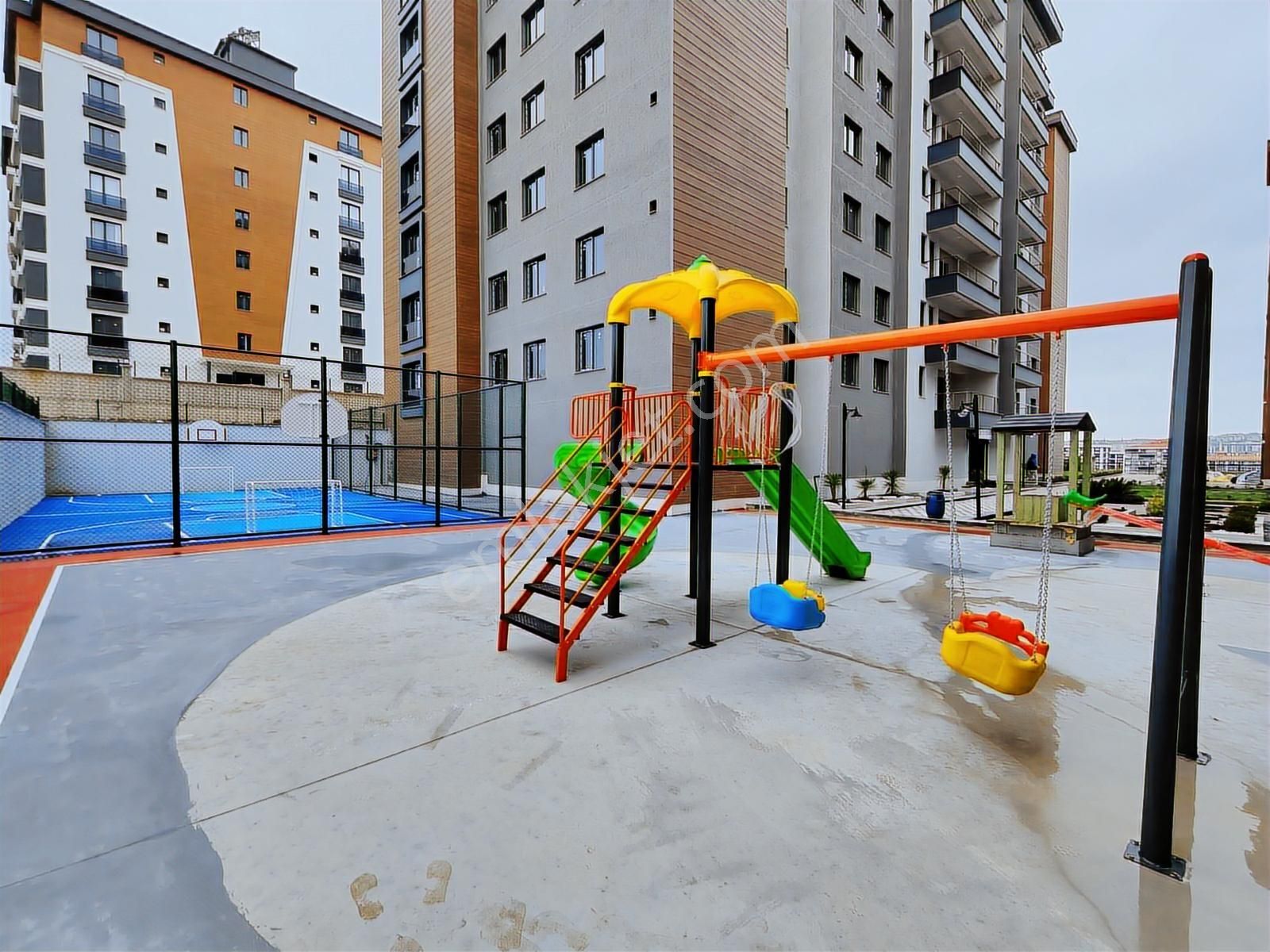 Silivri Yeni Mah. Merdan Plus 2+1 Ara Kat Peyzaj Cephe Satılık - Görsel 18