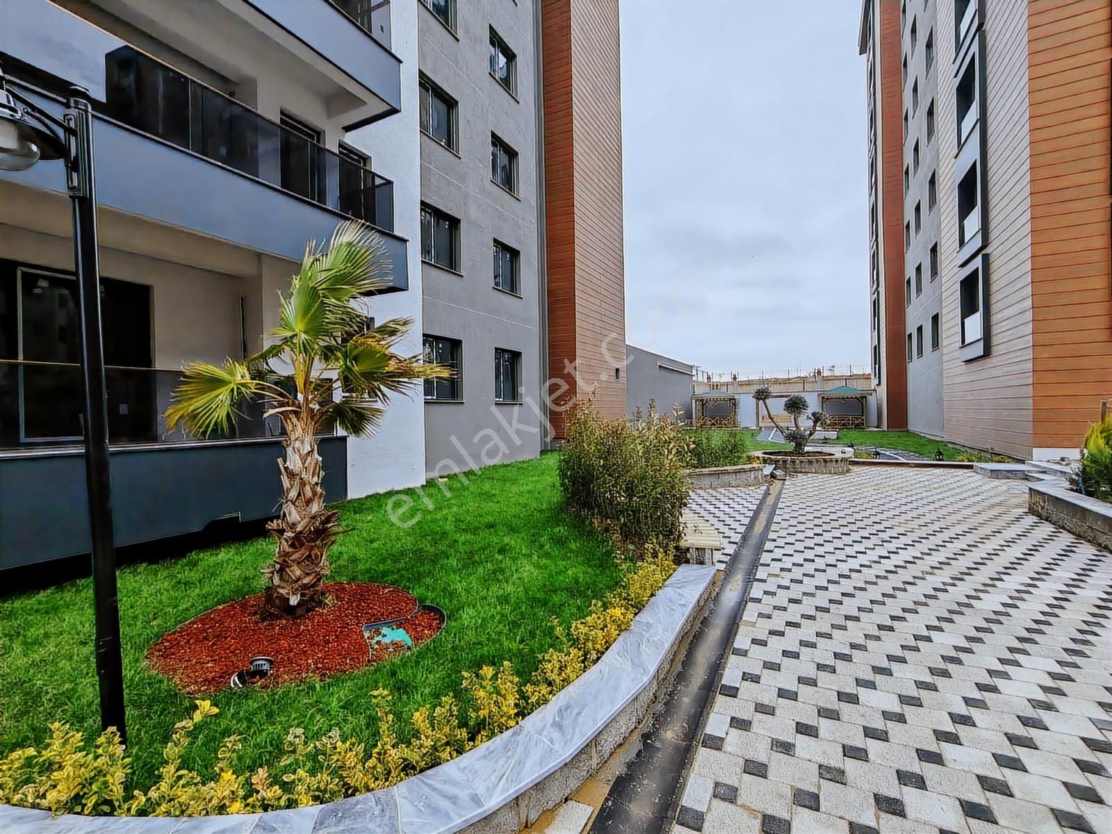 Silivri Yeni Mah. Merdan Plus 2+1 Ara Kat Peyzaj Cephe Satılık - Görsel 6