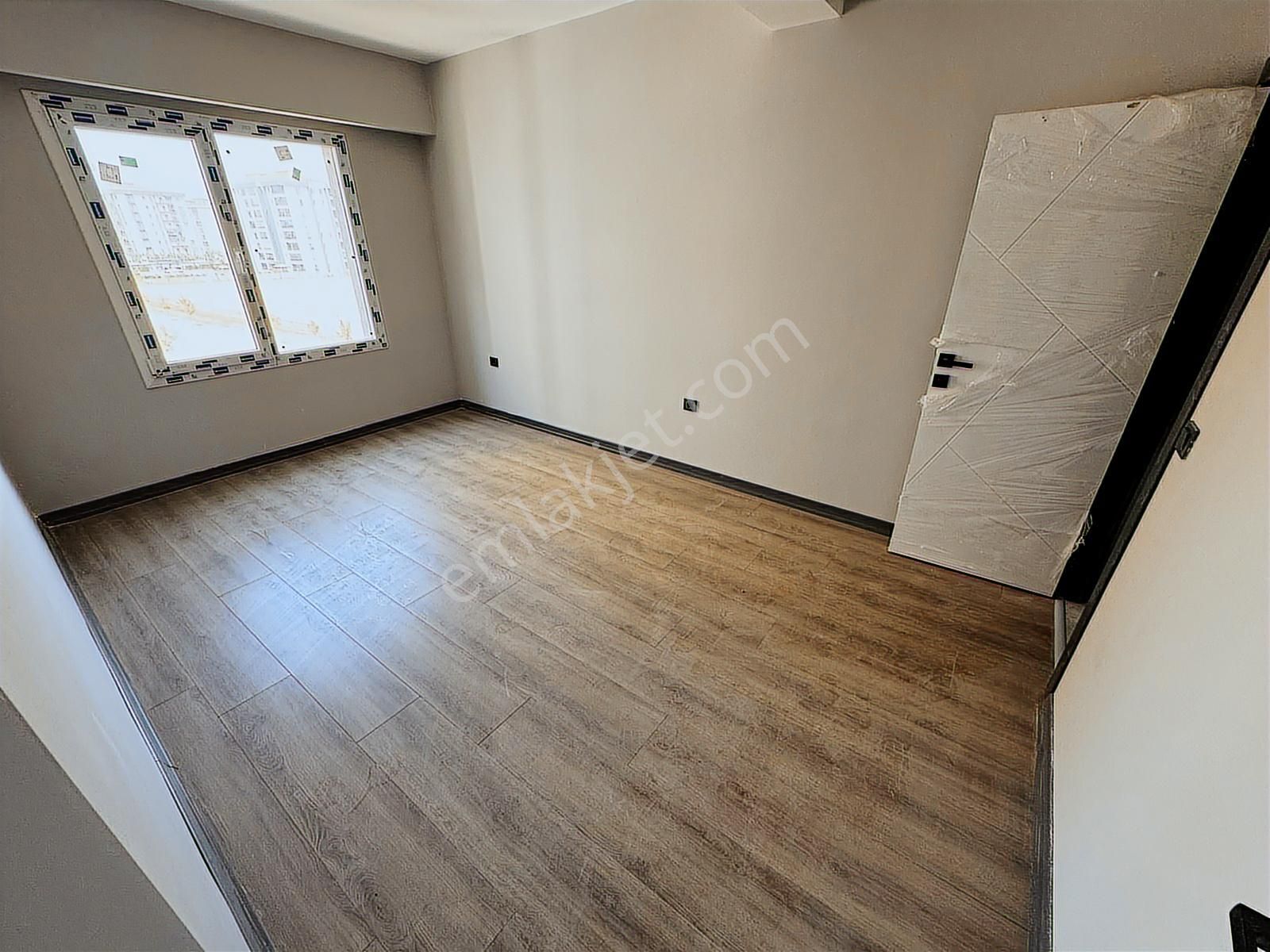 Silivri Yeni Mah. Merdan Plus 2+1 Ara Kat Peyzaj Cephe Satılık - Görsel 4