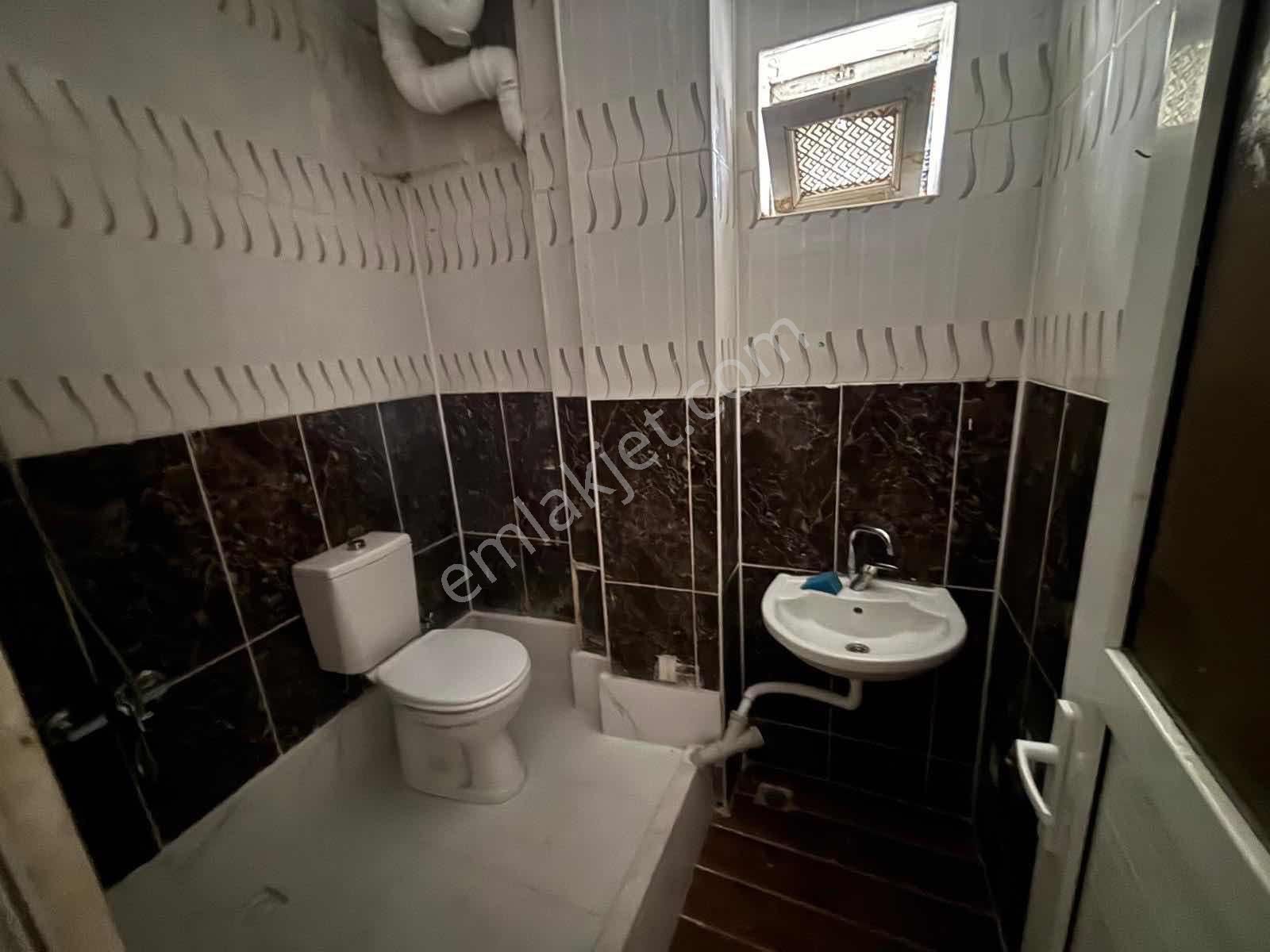 Mehmet Akif Mah. Hastaneye Metro Yakın 2+1 Bahçe Katı - Görsel 2