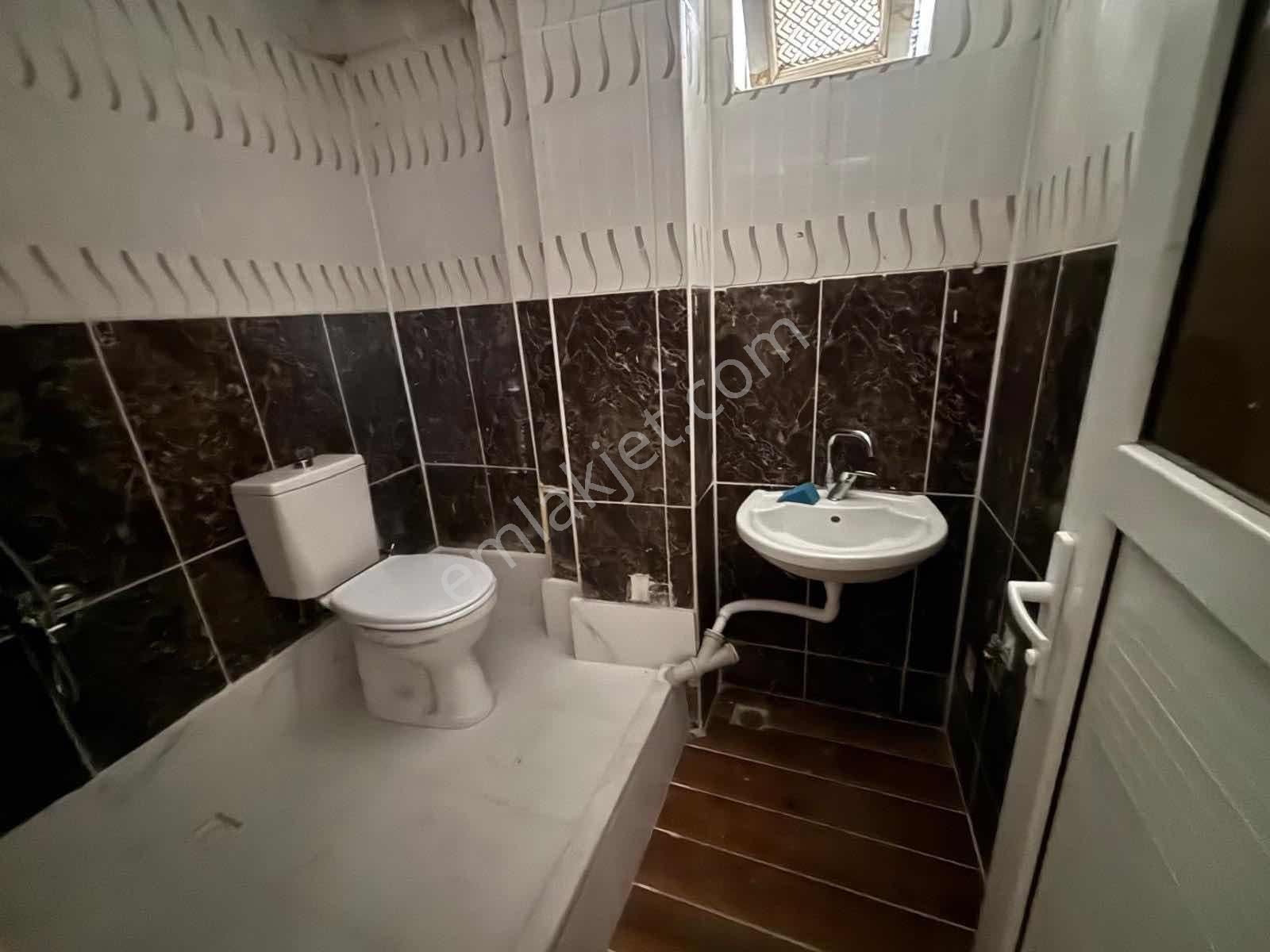 Mehmet Akif Mah. Hastaneye Metro Yakın 2+1 Bahçe Katı - Görsel 12