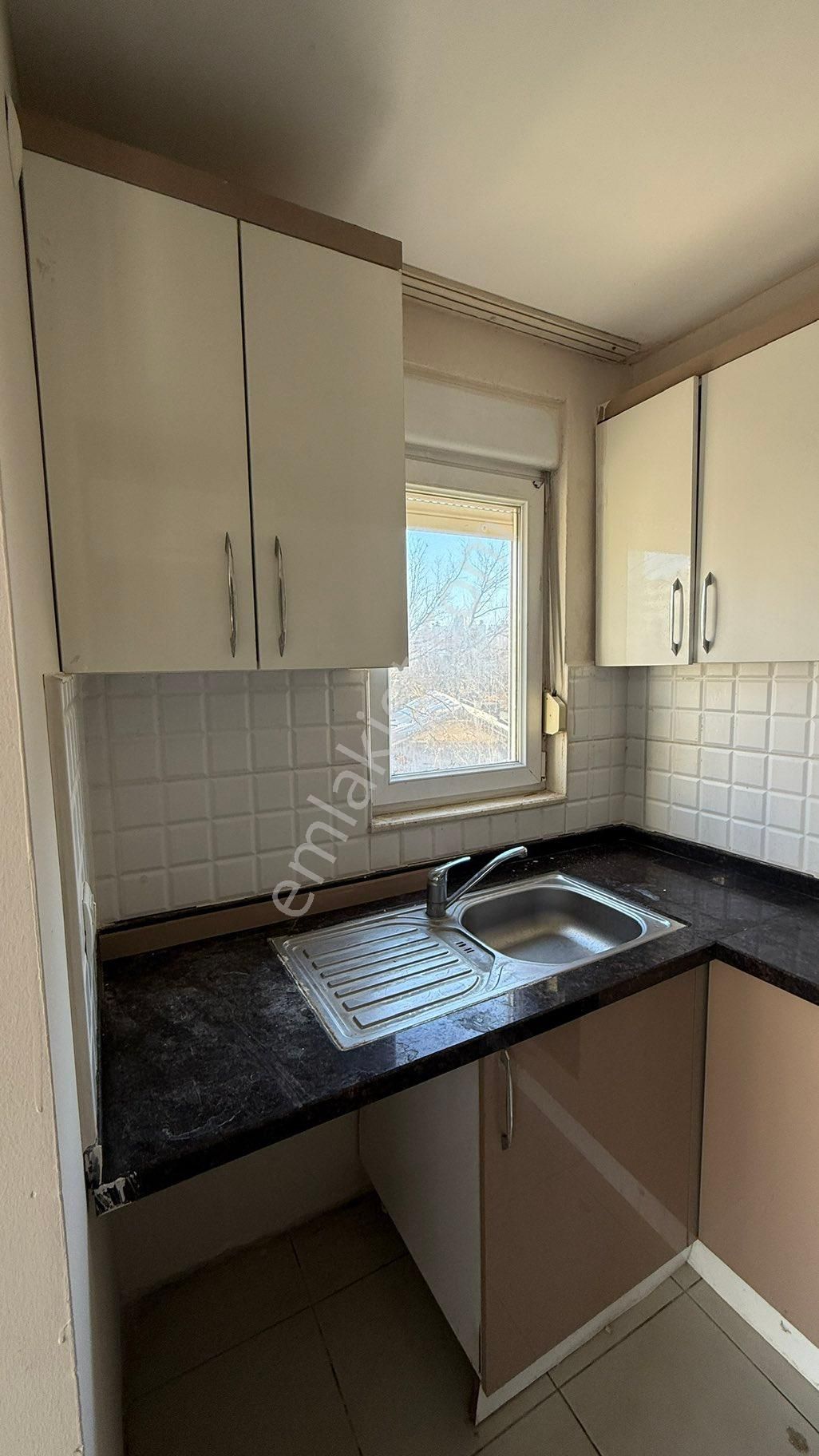 Kızıltoprak Kiralık 2+1 3 Cephe Arakat - Görsel 29