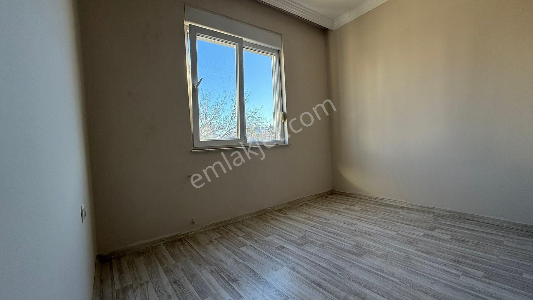 Kızıltoprak Kiralık 2+1 3 Cephe Arakat - Görsel 8